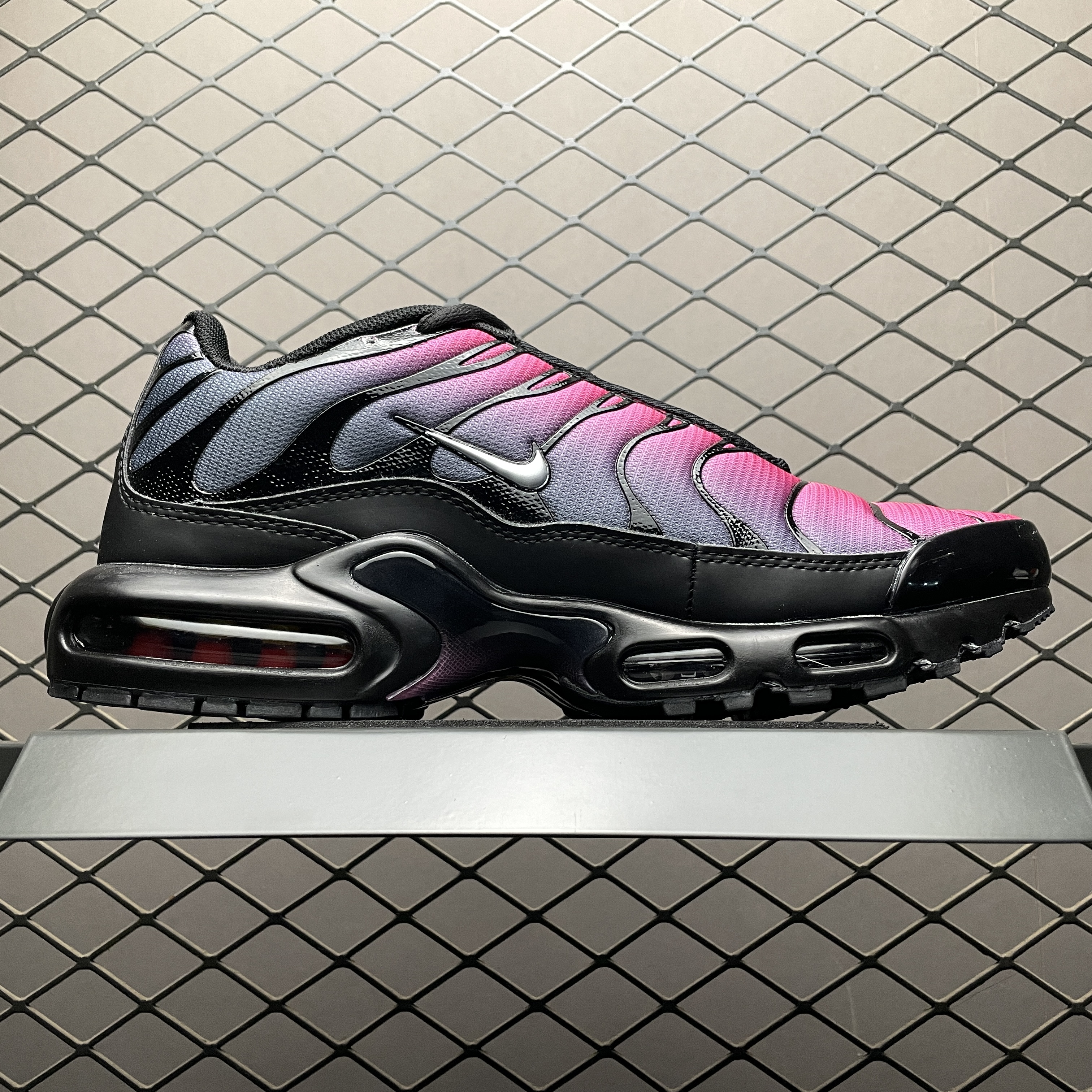 Nike Air Max Plus Black Pink（FJ5981-010）