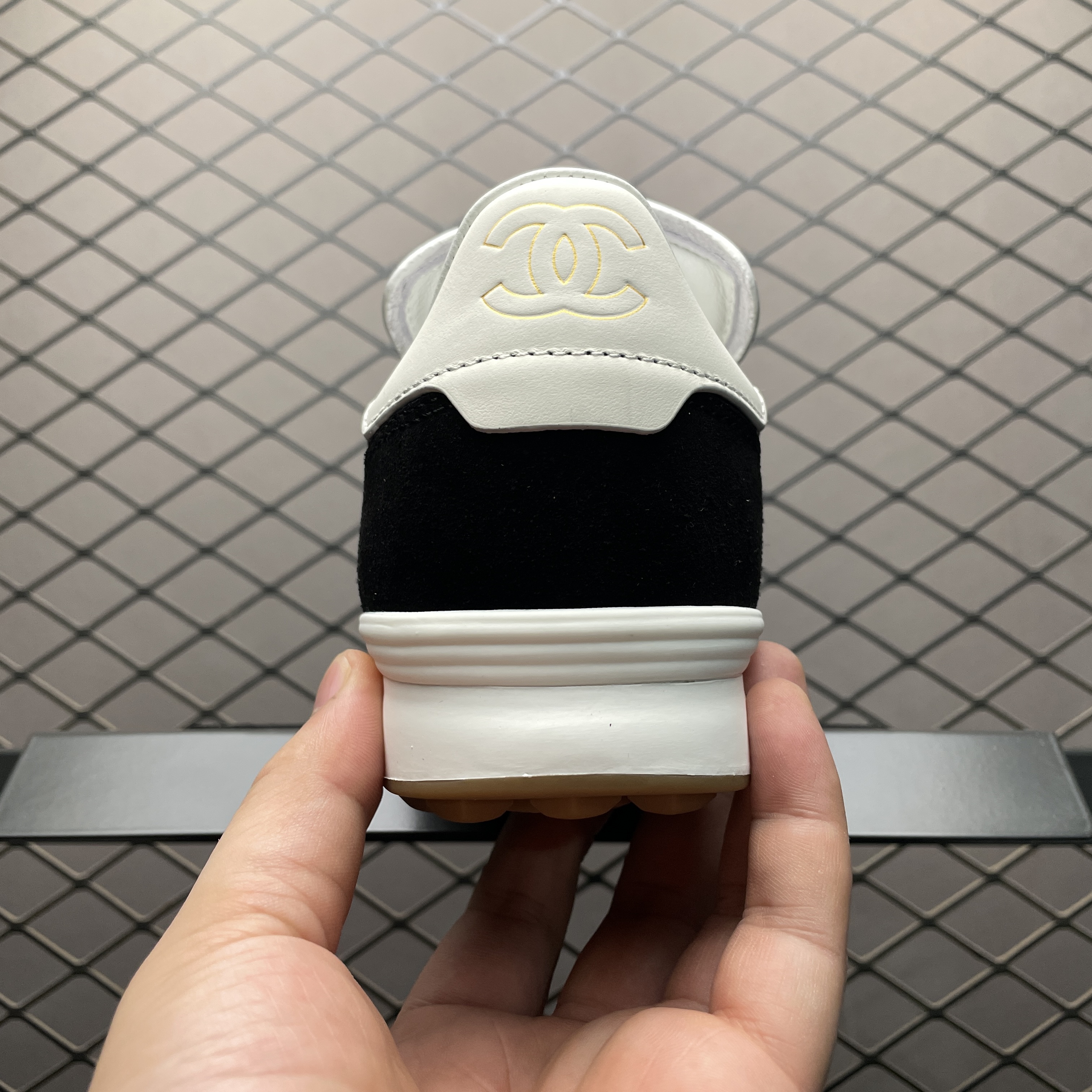 CHANEL Sneakers（G45335B1449794305)