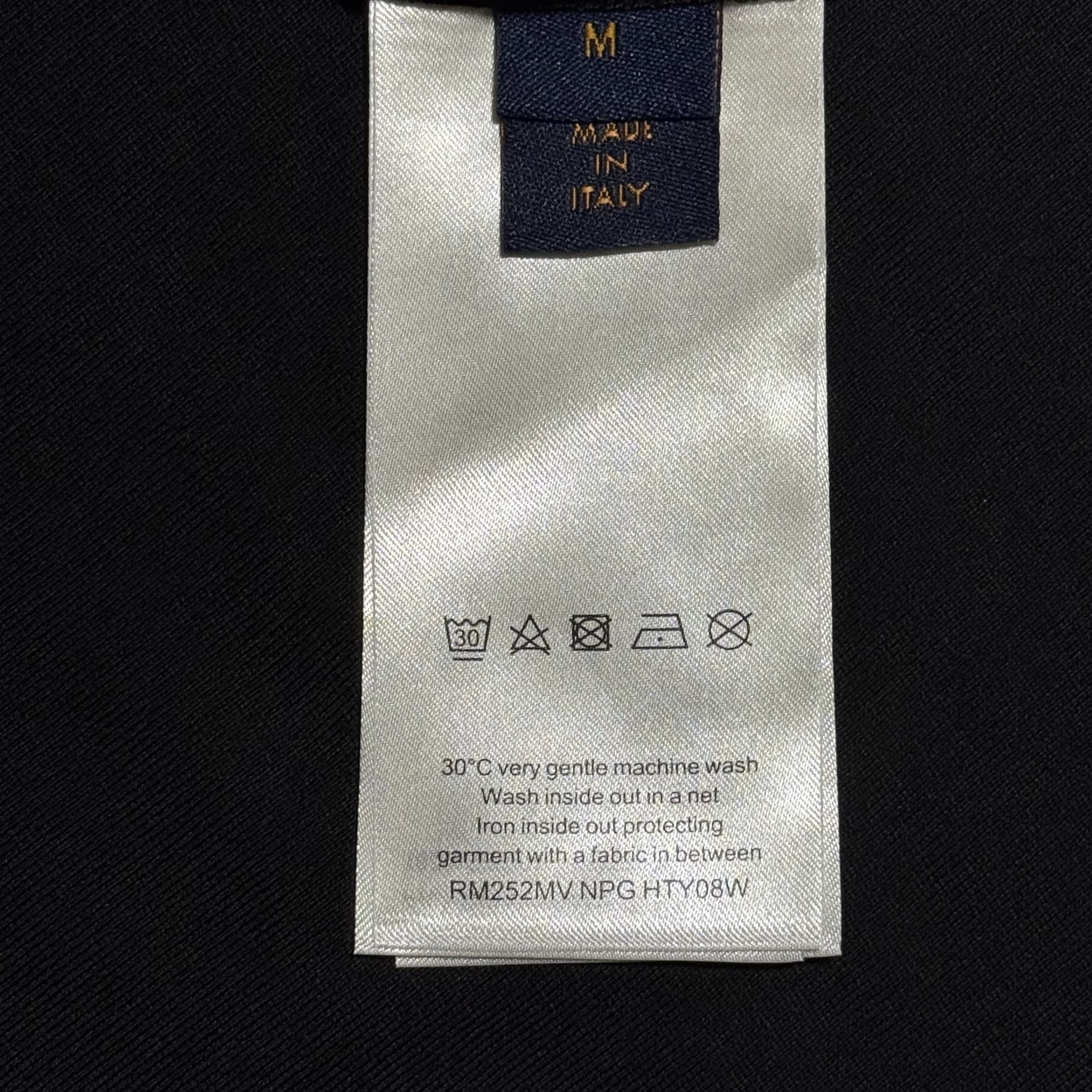 Louis Vuitton Men's Iridescent LV Vers T-Shirt "Noir"（1AGTSB）