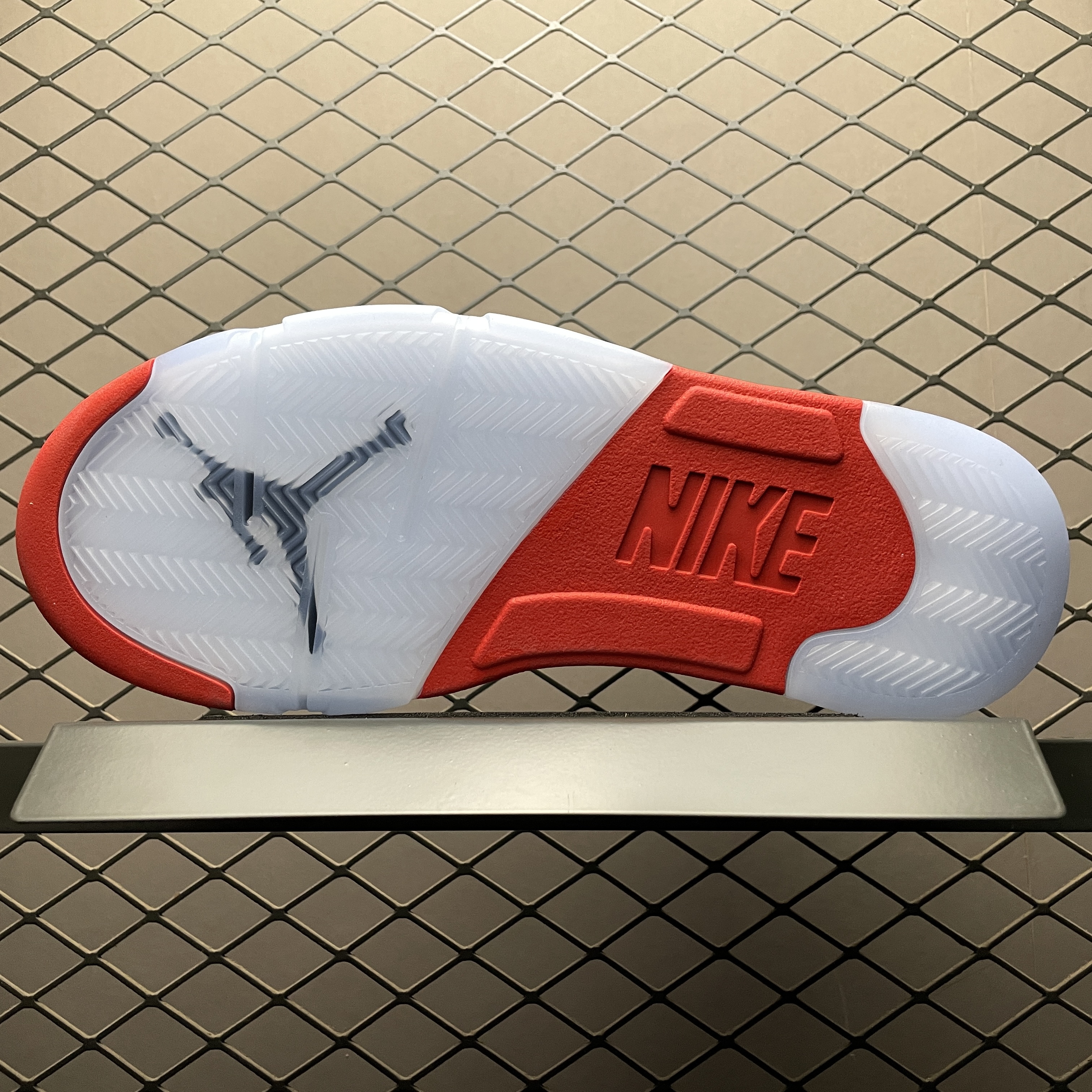 Nike Air Jordan 5 "Fire Red/Black Tongue" (2025)（HQ7978-101）