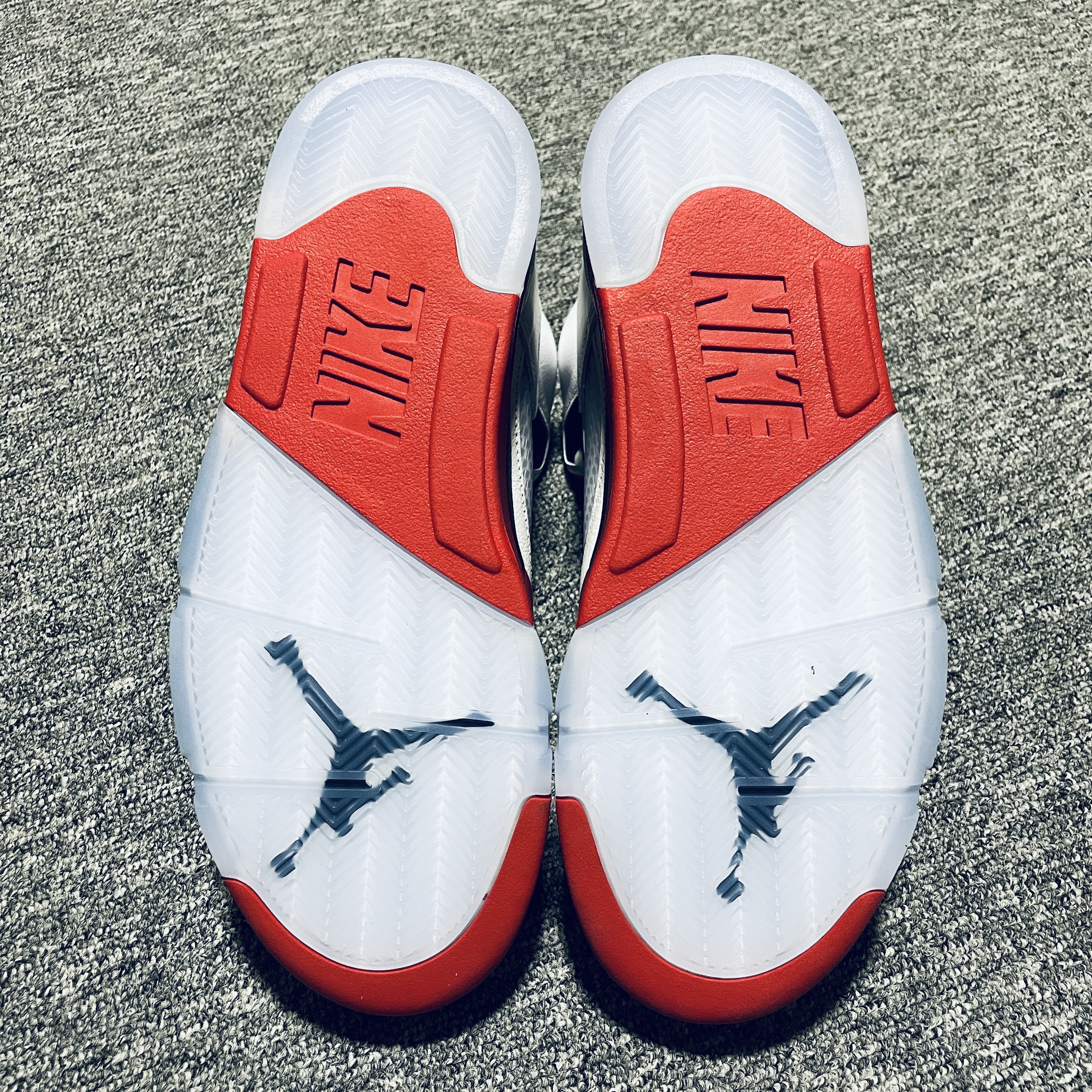 Nike Air Jordan 5 "Fire Red/Black Tongue" (2025)（HQ7978-101）