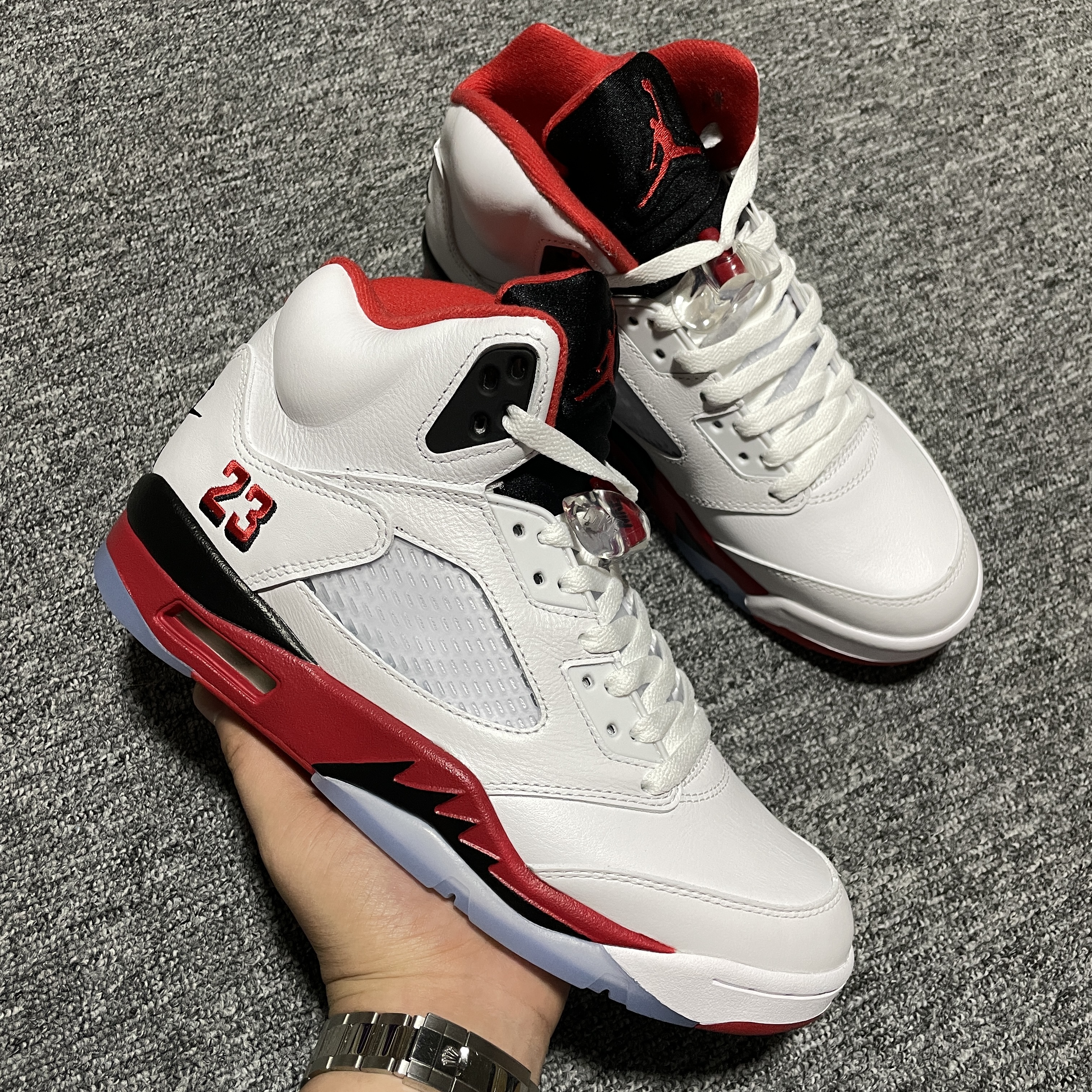 Nike Air Jordan 5 "Fire Red/Black Tongue" (2025)（HQ7978-101）