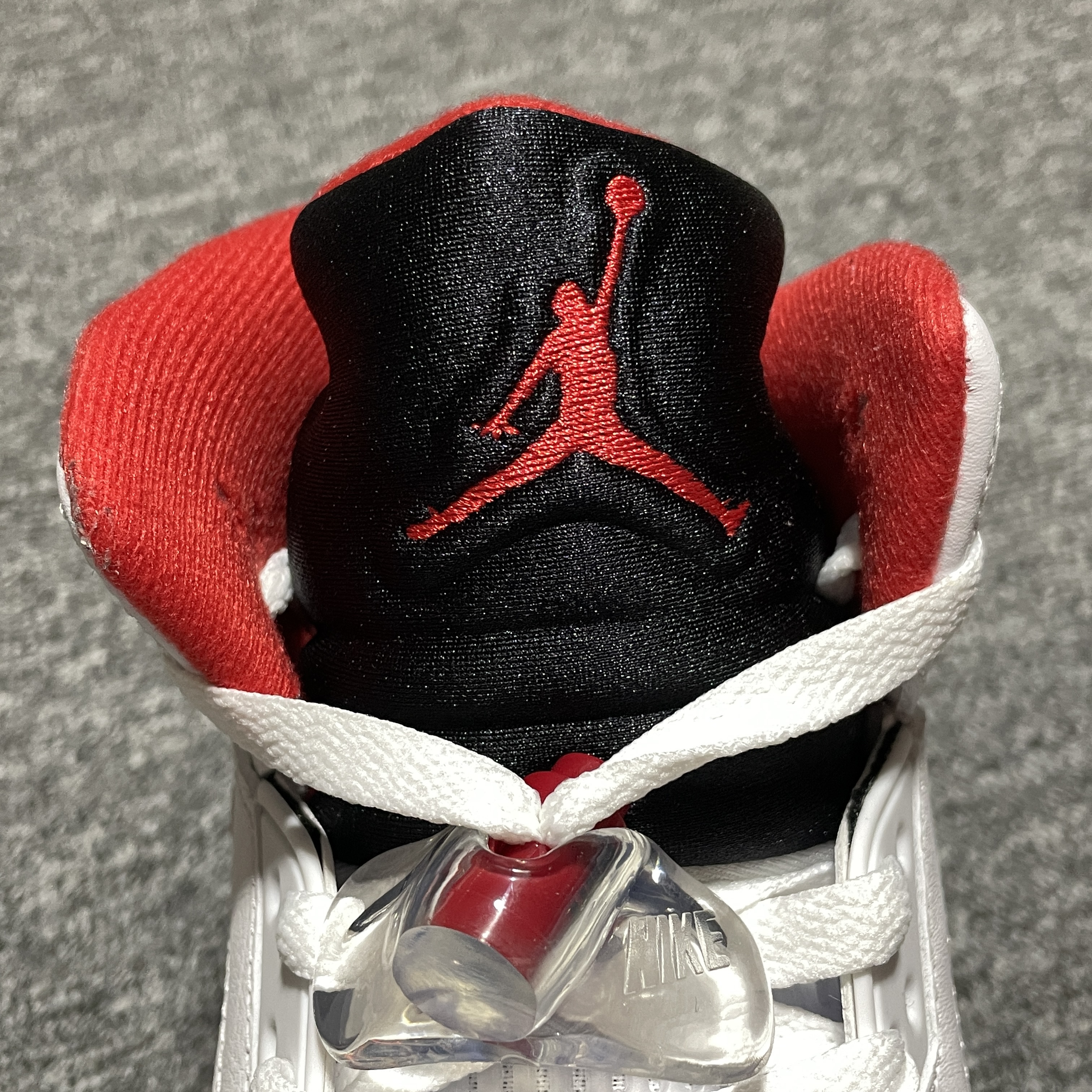 Nike Air Jordan 5 "Fire Red/Black Tongue" (2025)（HQ7978-101）