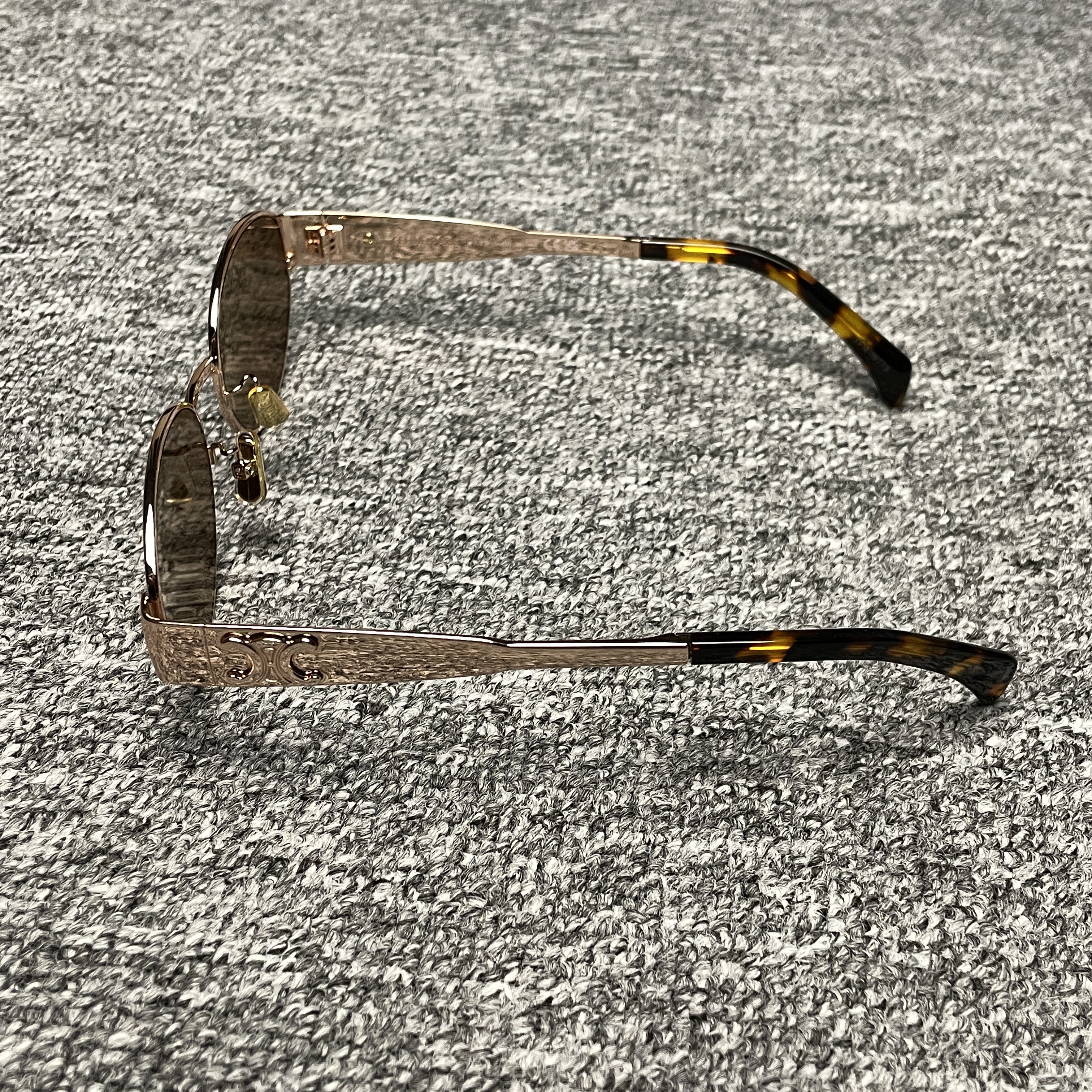 Celine metal frame sunglasses (4S194CPLB-38NO）