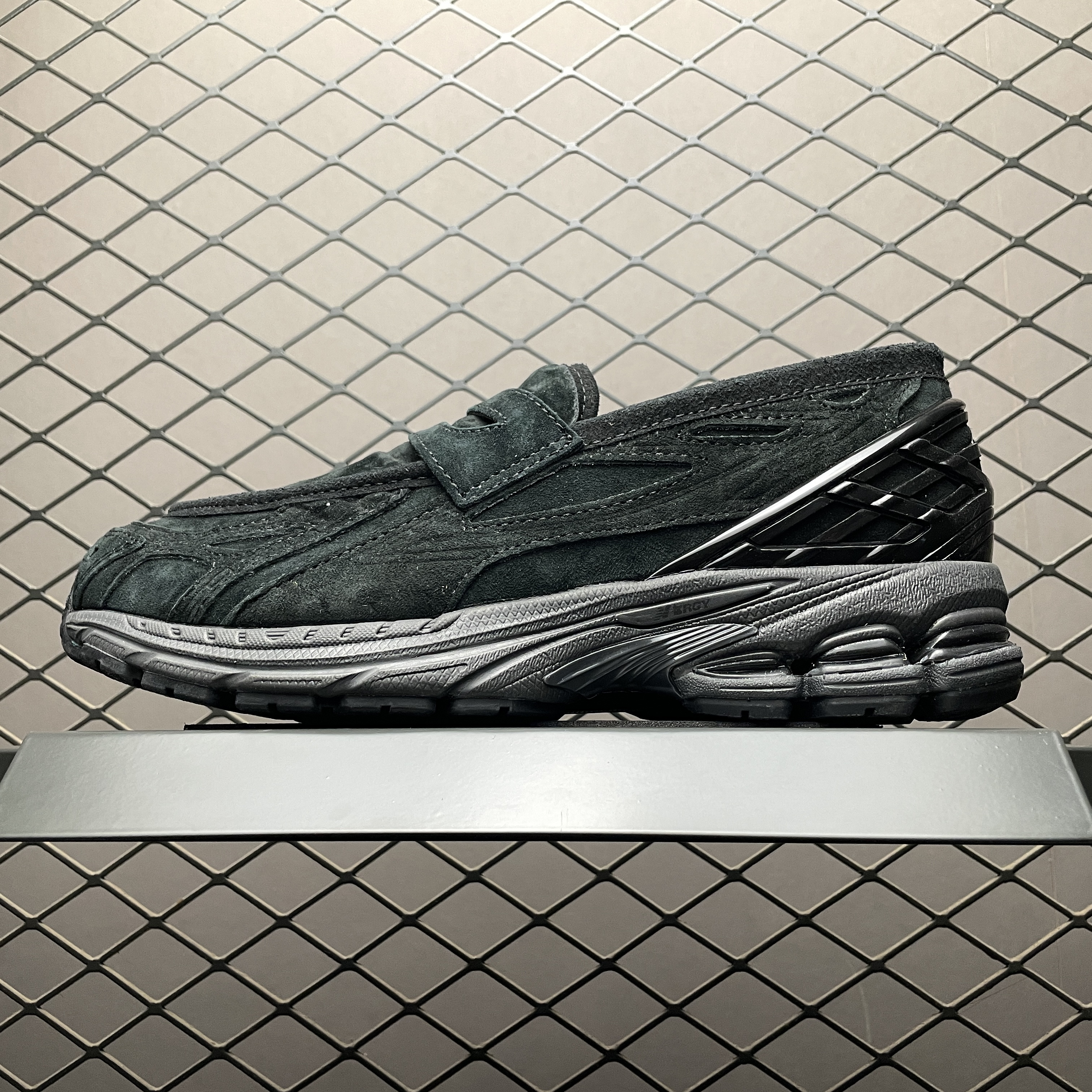 New Balance 1906L "Black Suede" (U1906LNT)