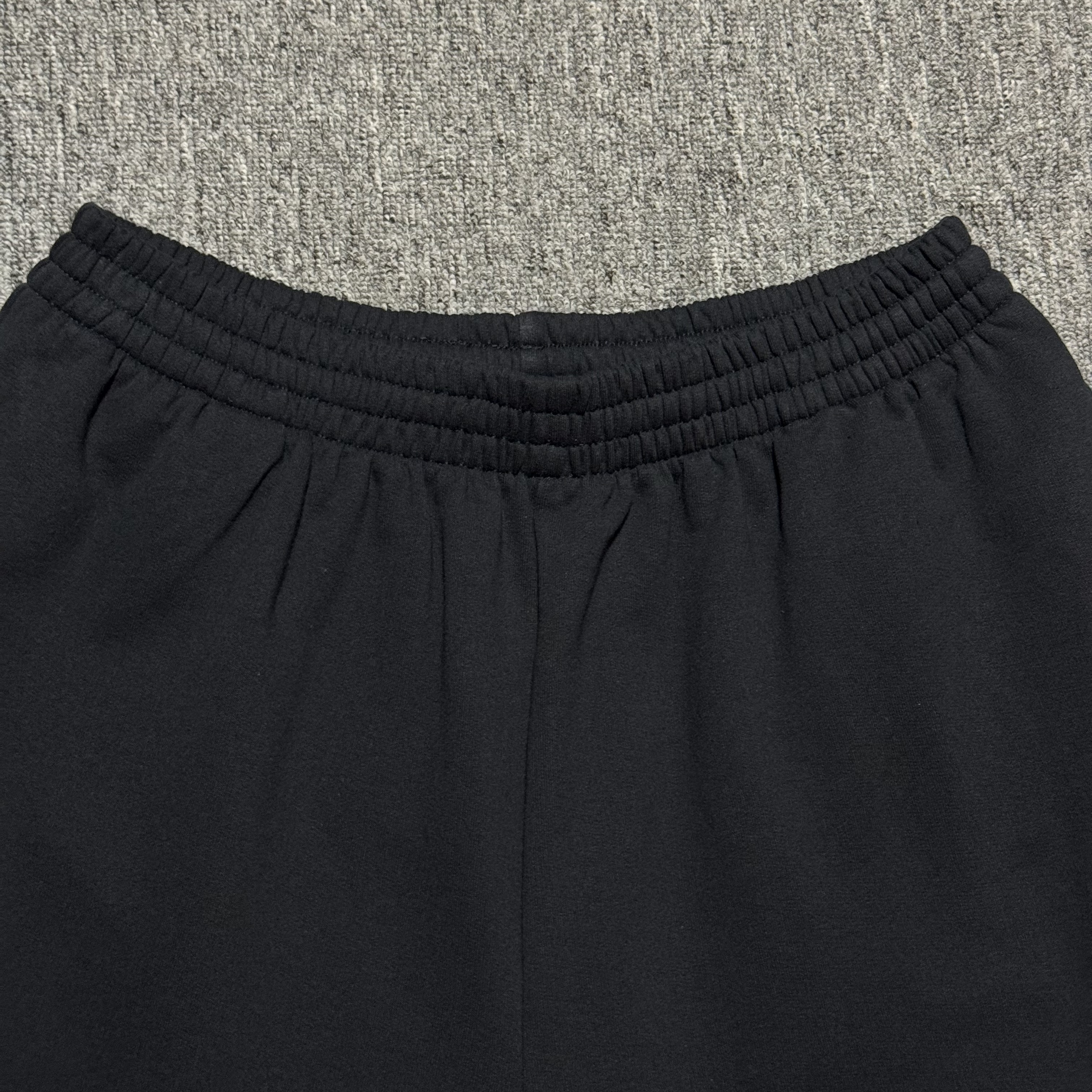 Balenciaga Taped Back Shorts（826385TSVG18737）
