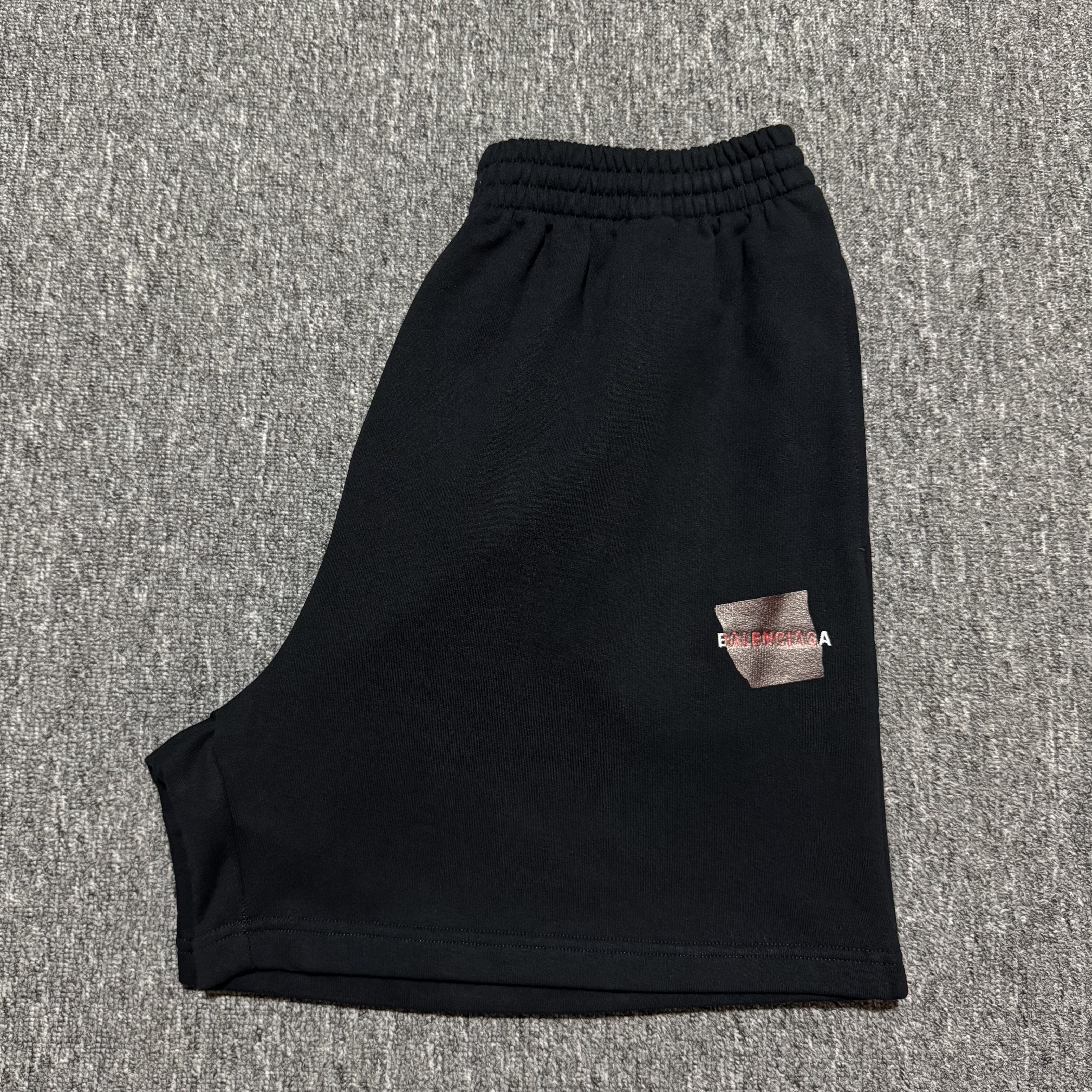 Balenciaga Taped Back Shorts（826385TSVG18737）