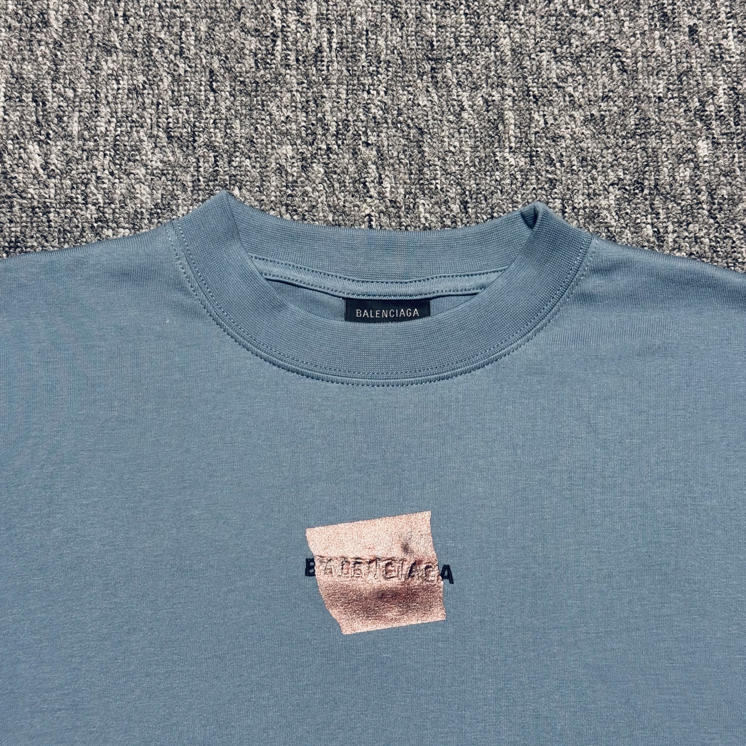 BALENCIAGA Men's Taped Balenciaga Back T-Shirt（764235TSVG28704）