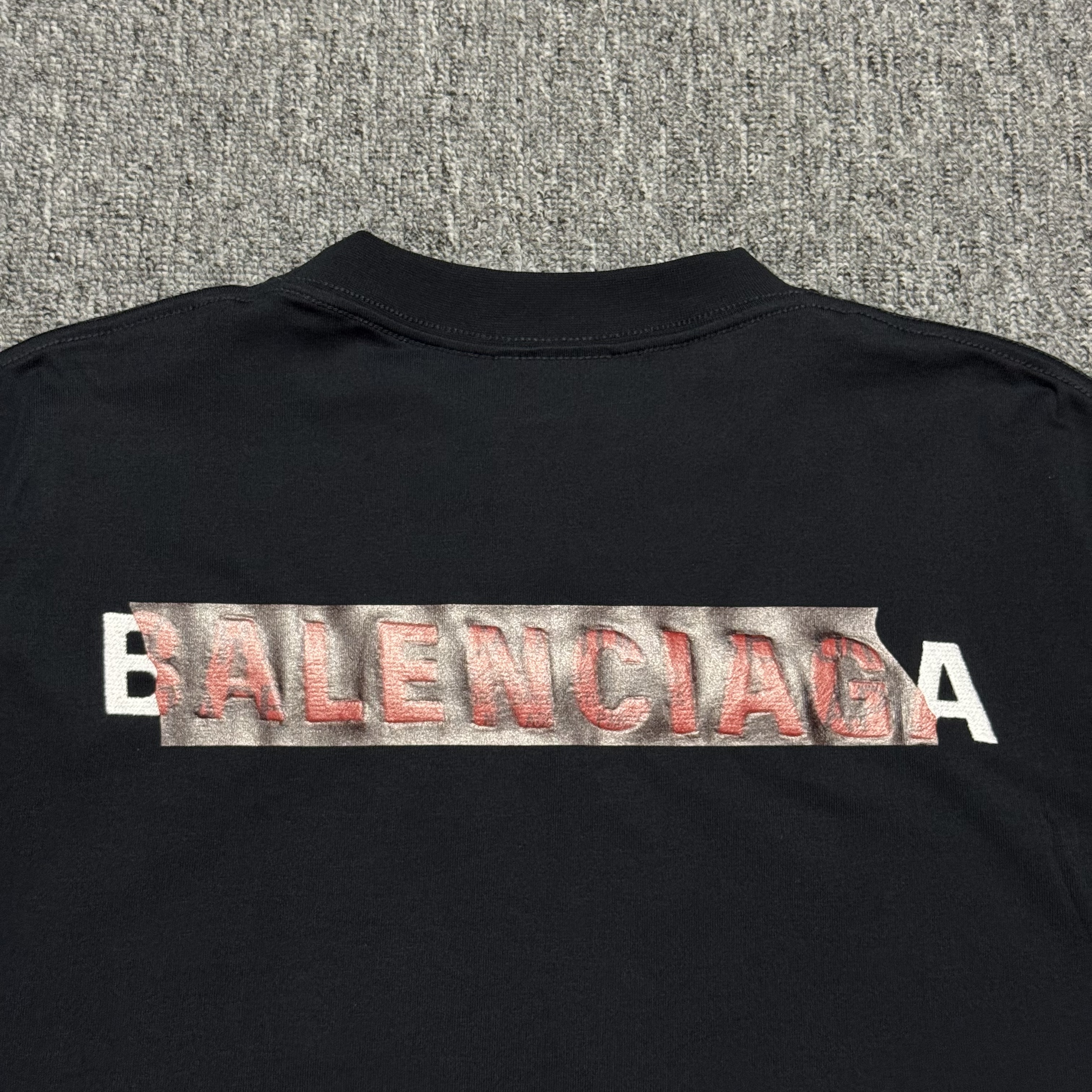 BALENCIAGA Men's Taped Balenciaga Back T-Shirt（764235TSVG28704）