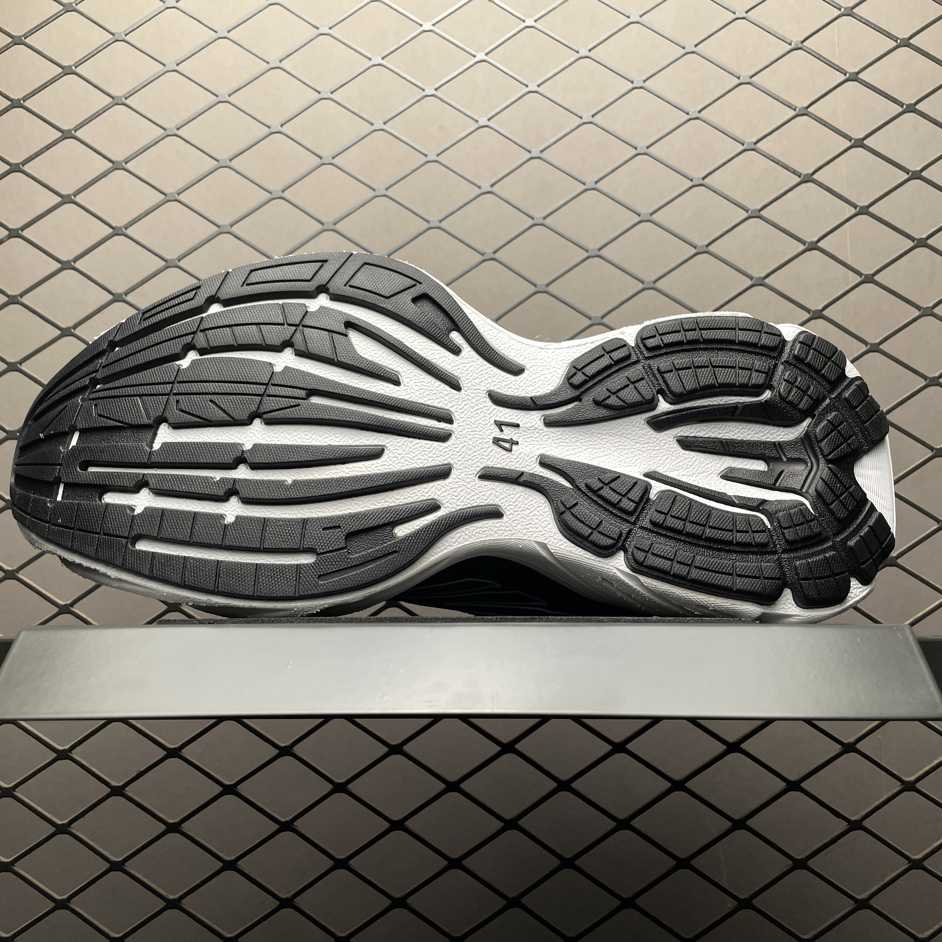 BALENCIAGA Monday Shoe "Black/White"（825418WMNSS1000）