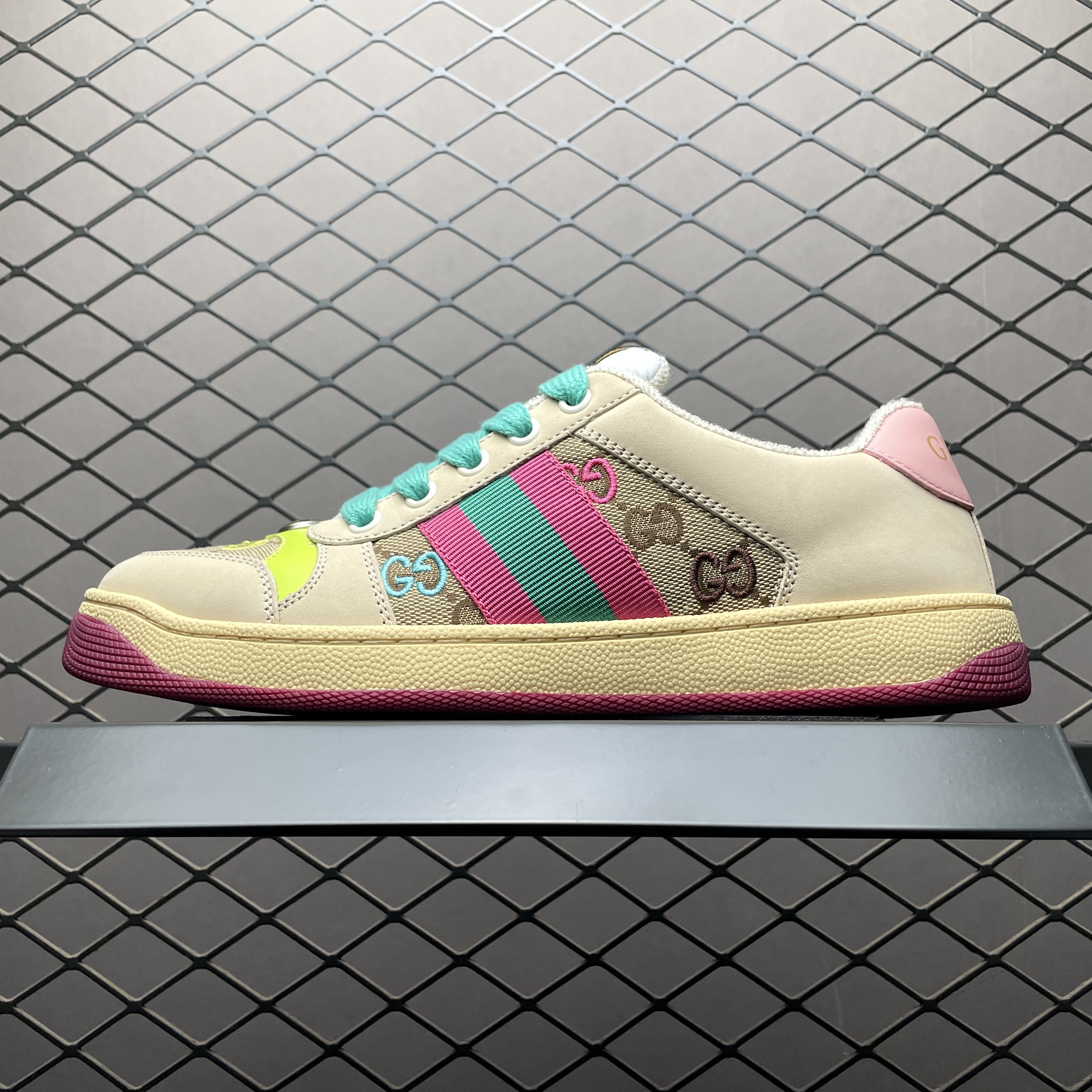 GUCCI SCREENER SNEAKER（8388739SFR02544）