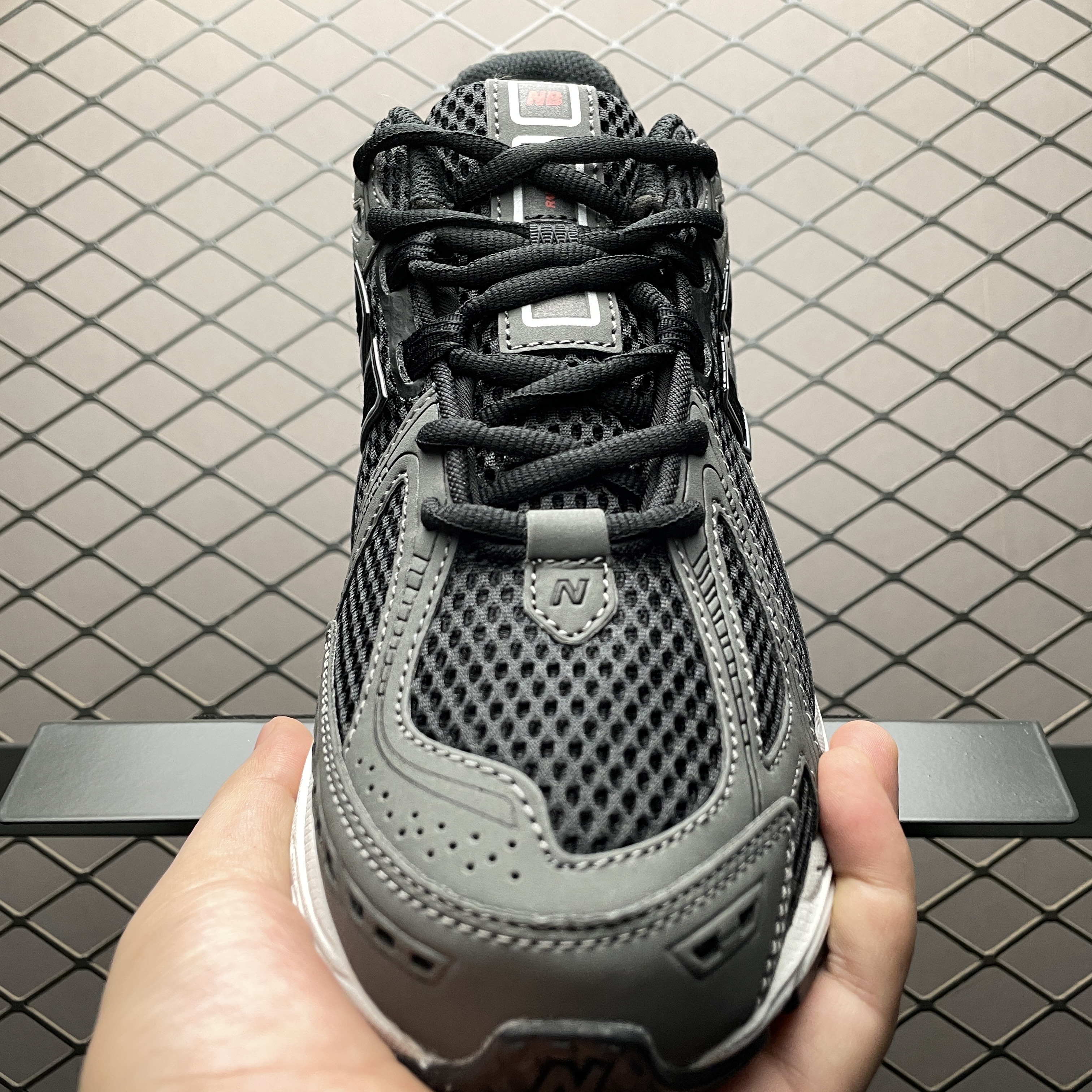 New Balance 1906R Black Team Red Castlerock (U1906RCB）