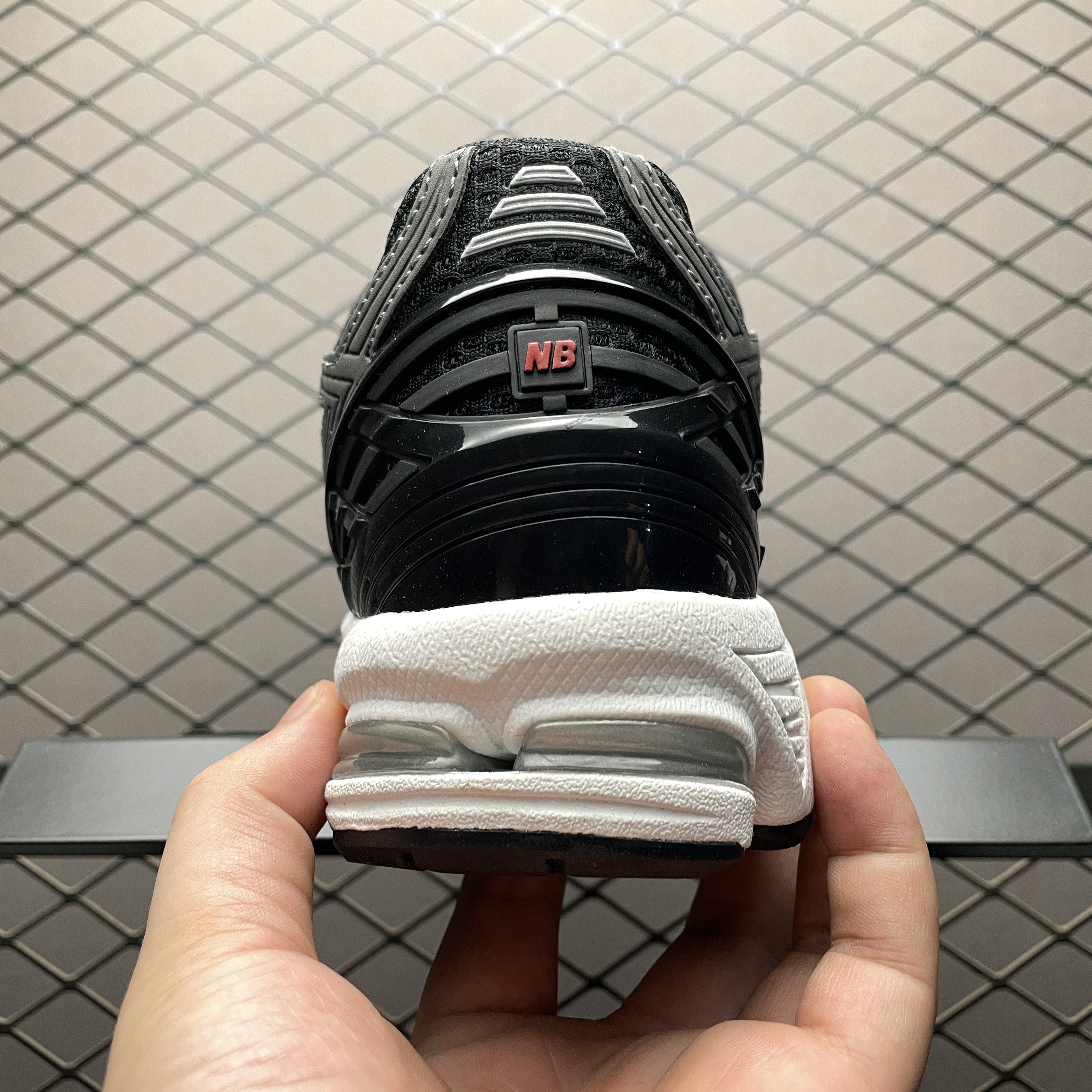 New Balance 1906R Black Team Red Castlerock (U1906RCB）