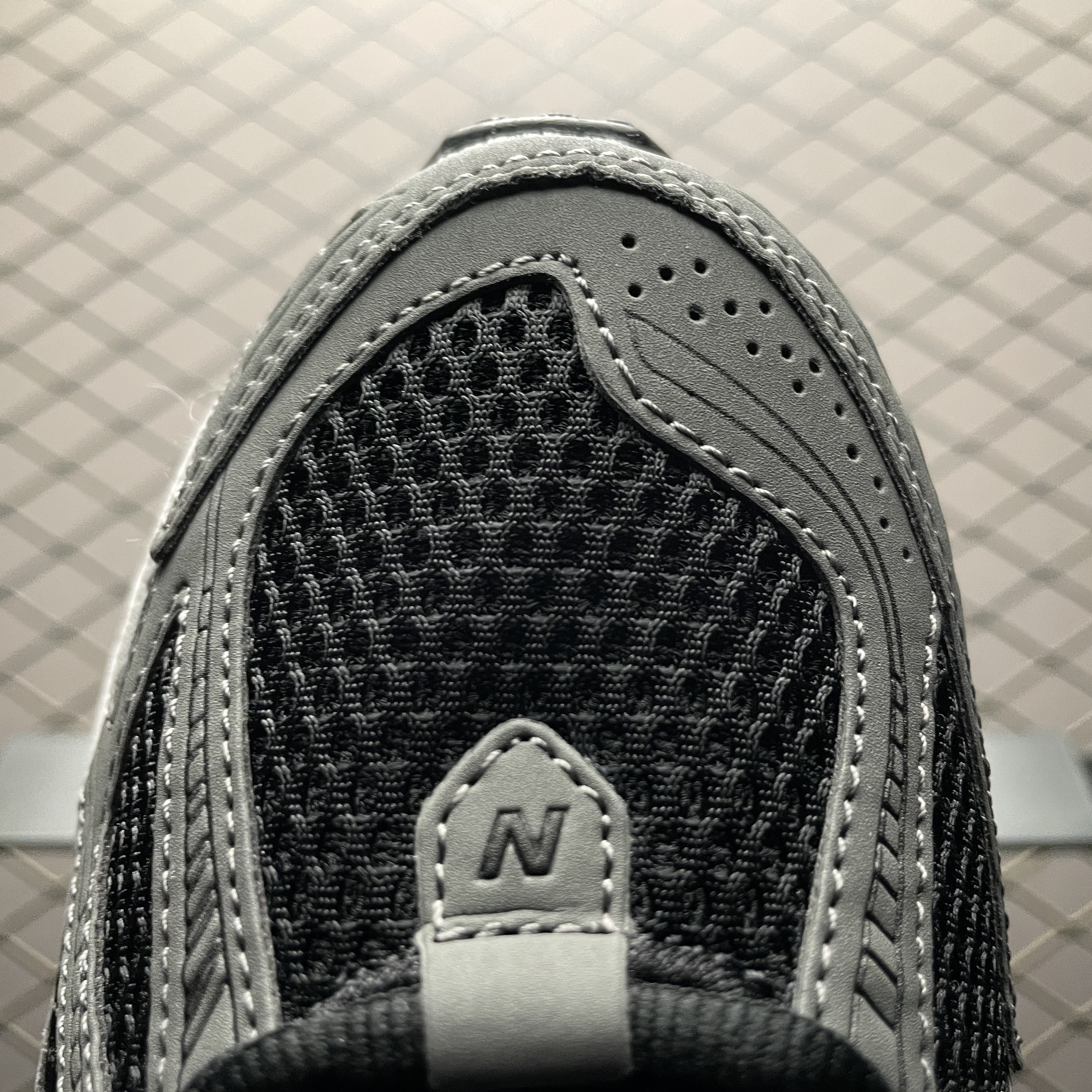 New Balance 1906R Black Team Red Castlerock (U1906RCB）