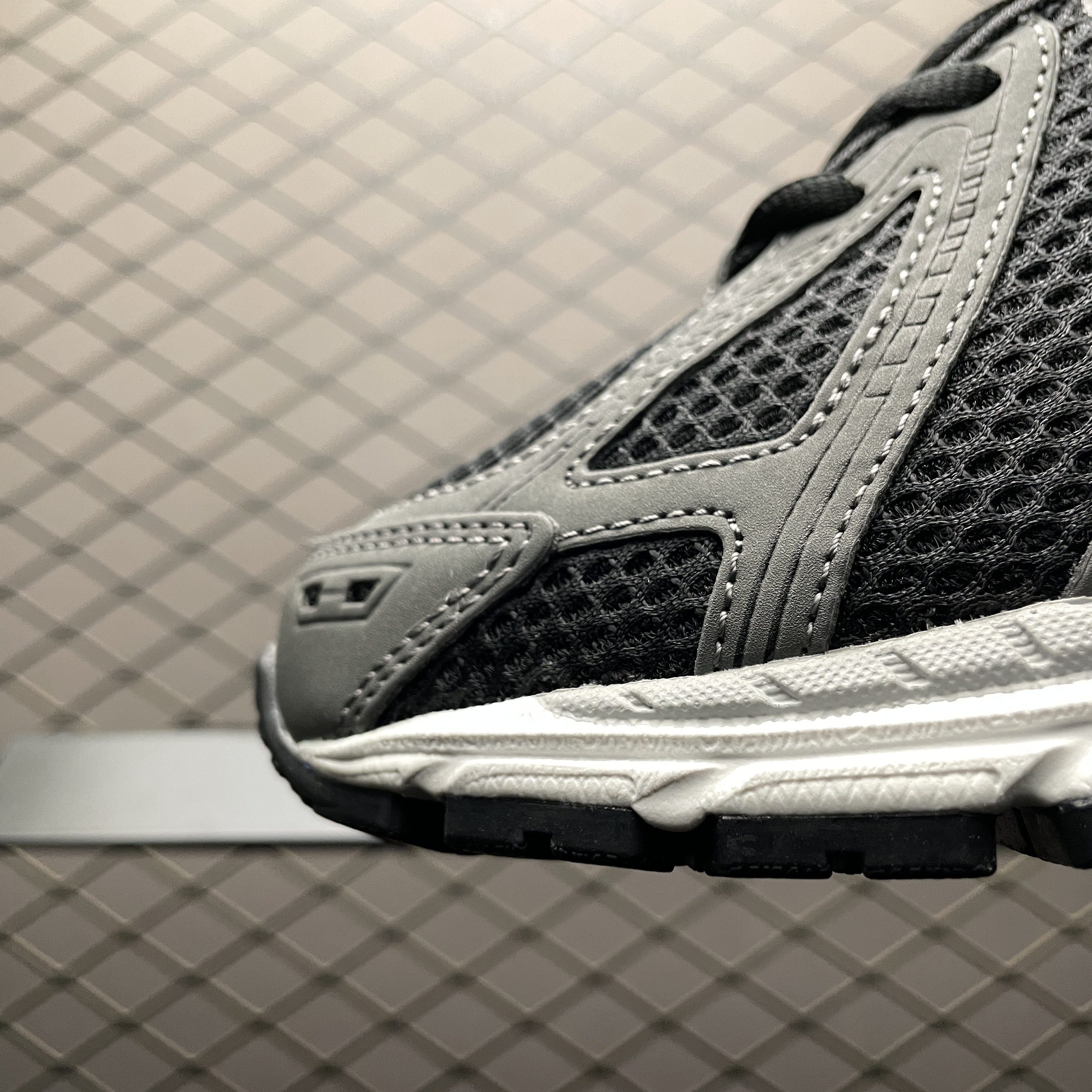 New Balance 1906R Black Team Red Castlerock (U1906RCB）