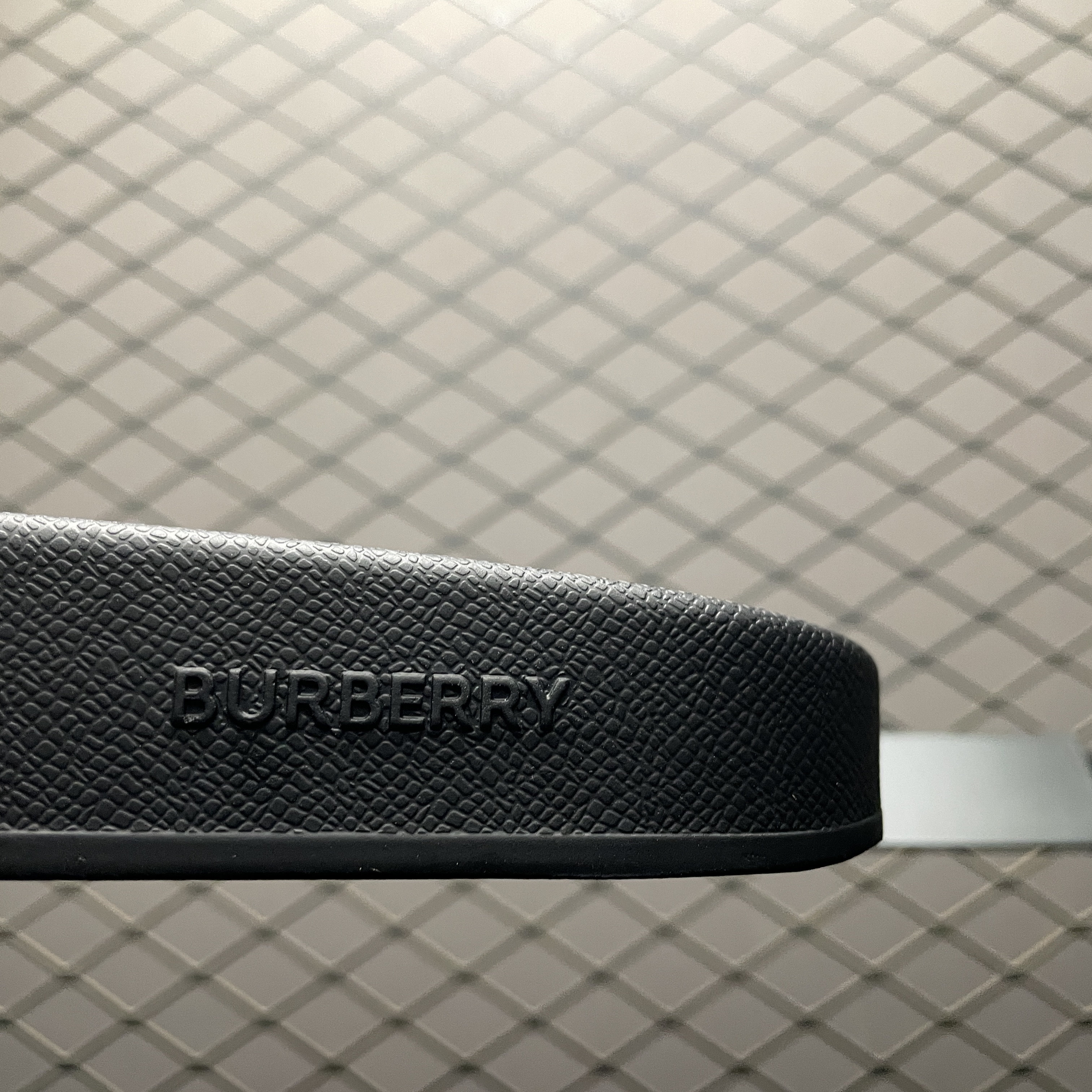 Burberry Check EKD Motif Slide (80718491)