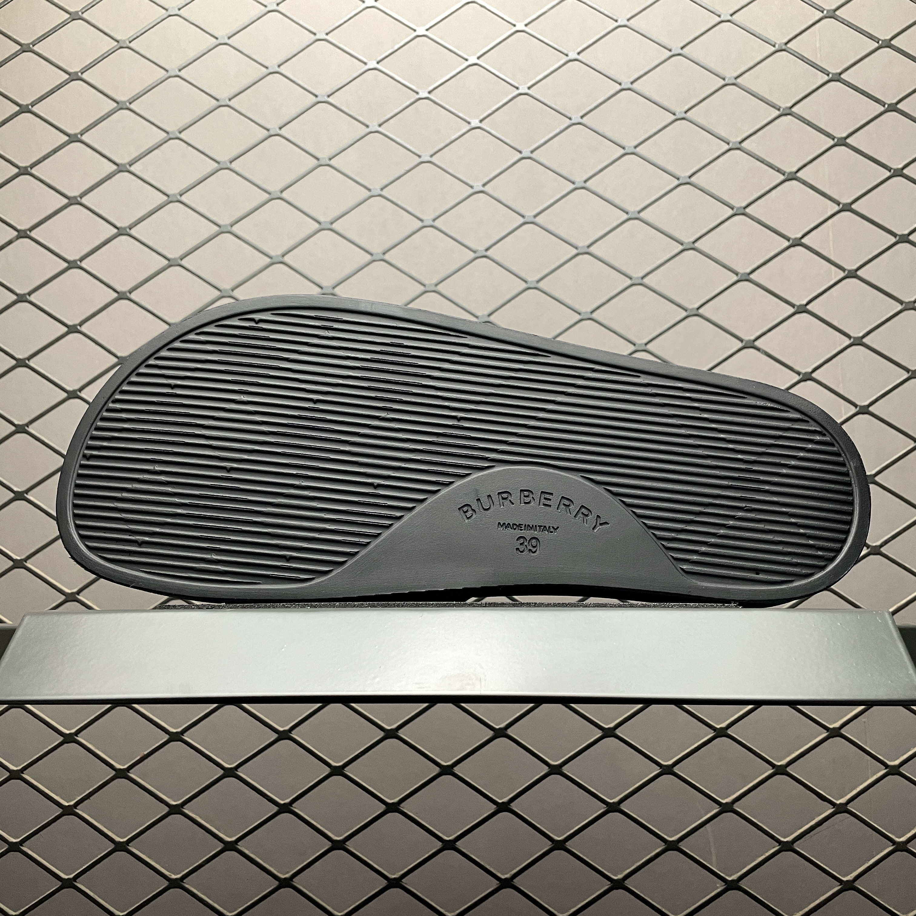 Burberry Check EKD Motif Slide (80718491)