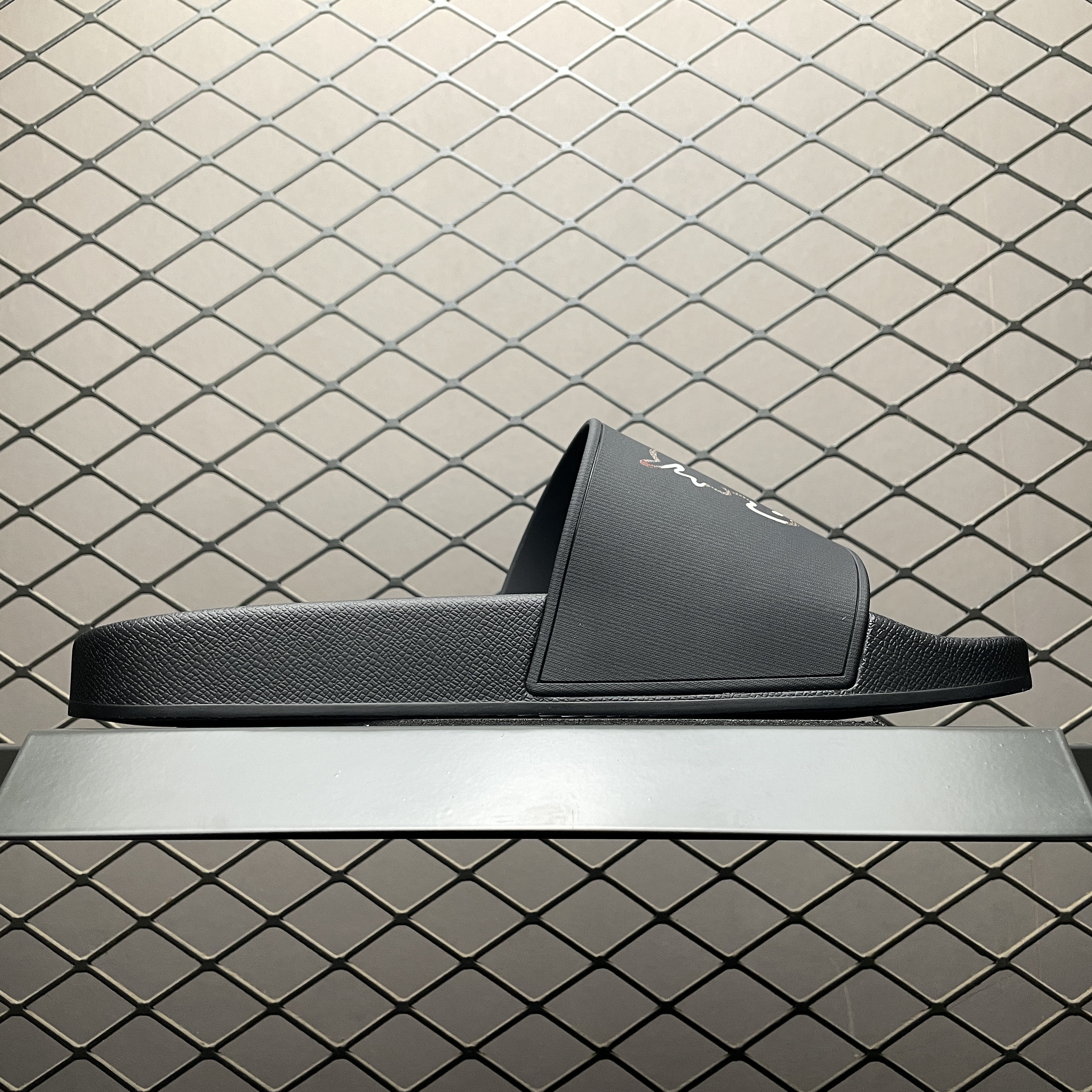 Burberry Check EKD Motif Slide (80718491)