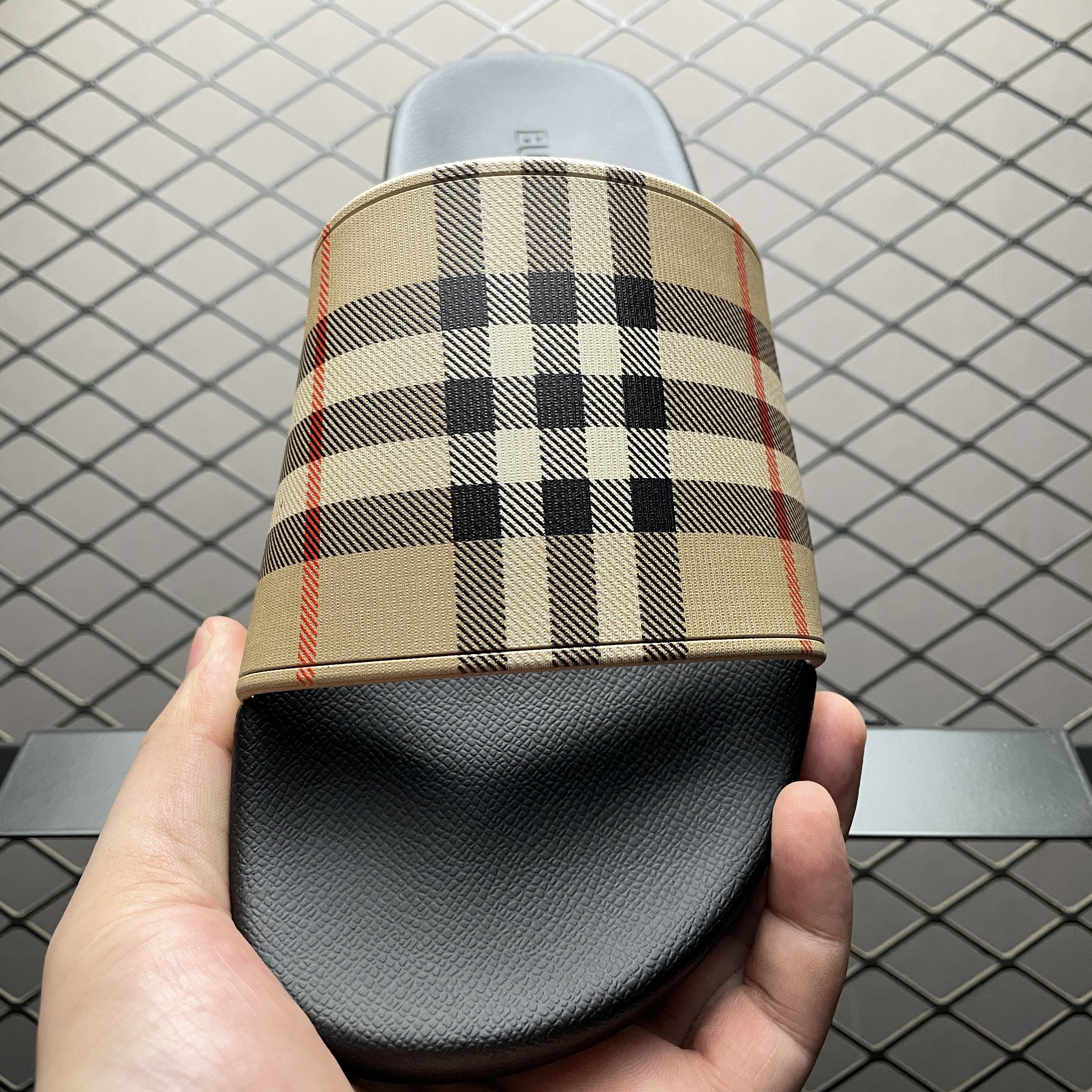 Burberry Check EKD Motif Slide (8023965)
