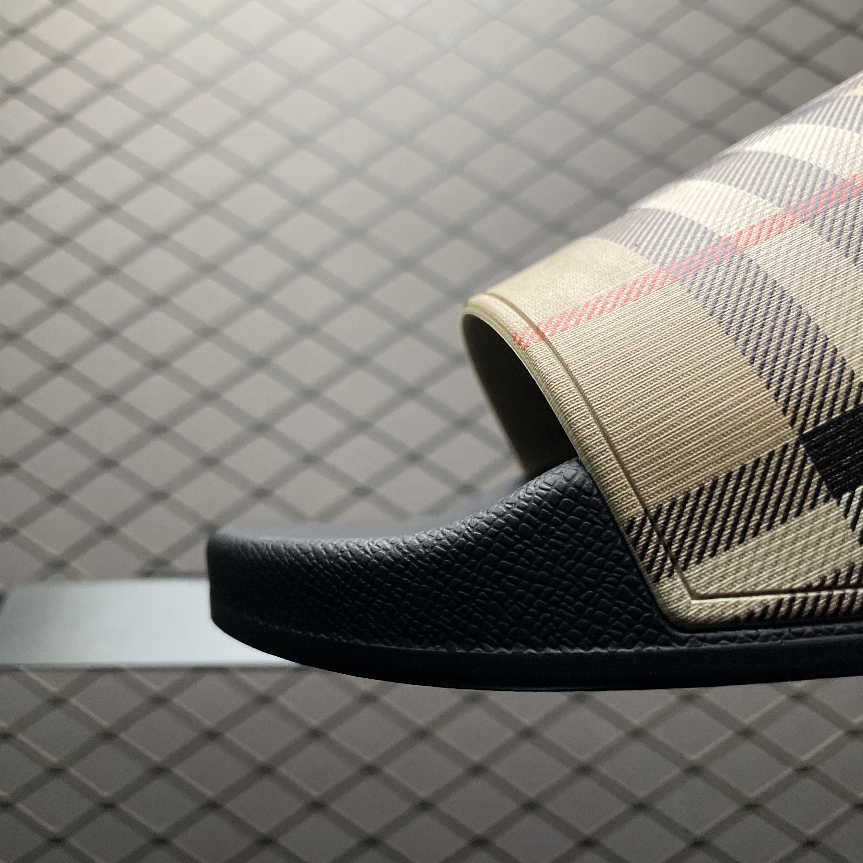 Burberry Check EKD Motif Slide (8023965)