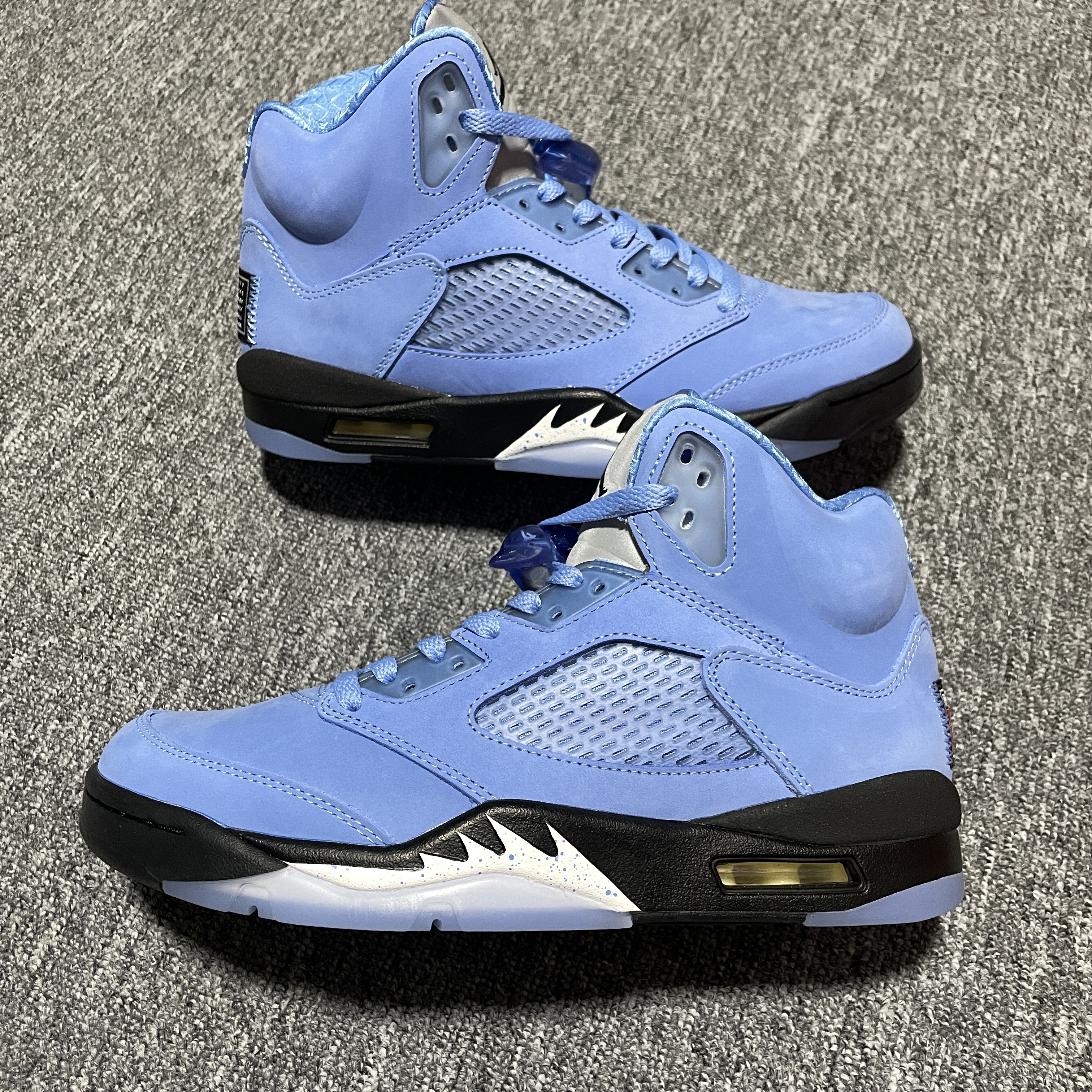 Nike Air Jordan 5 Retro SE "University Blue" (DV1310-401)