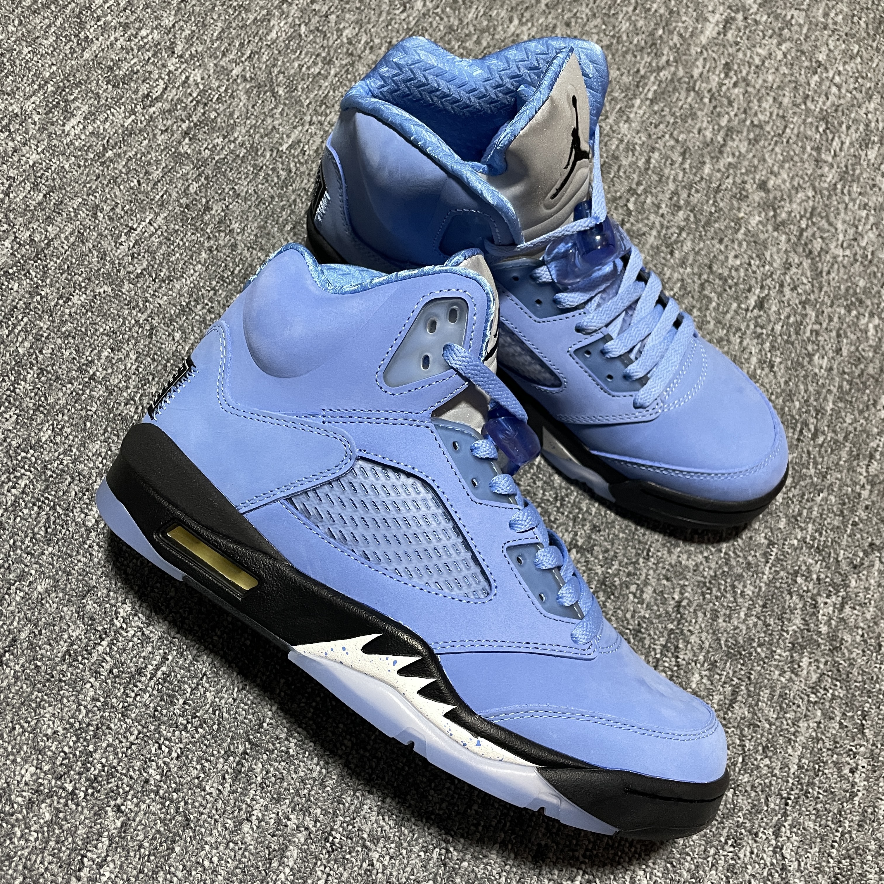 Nike Air Jordan 5 Retro SE "University Blue" (DV1310-401)