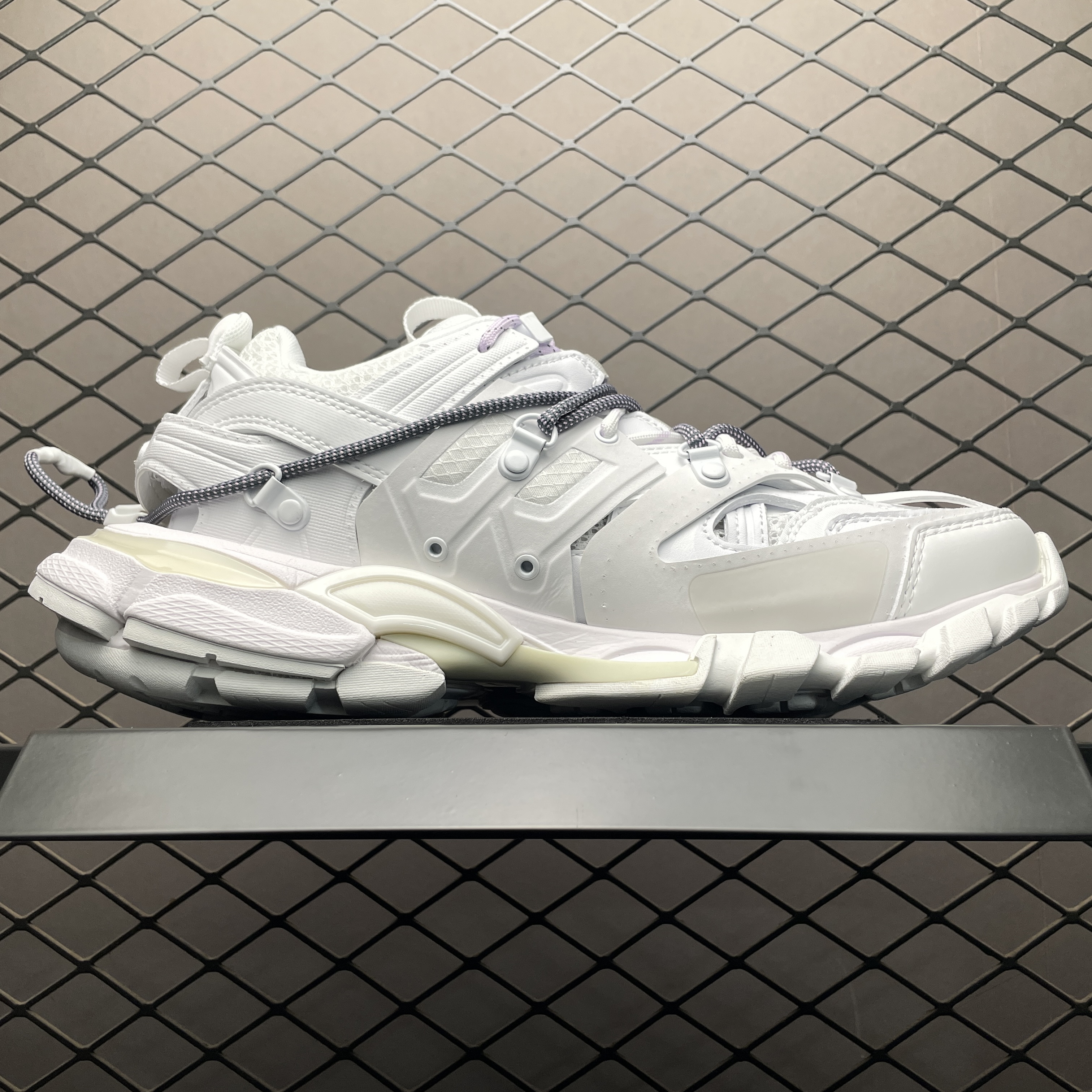 BALENCIAGA Track Trail Laces Sneaker "White/Lilac"（800590WTRHK9050）