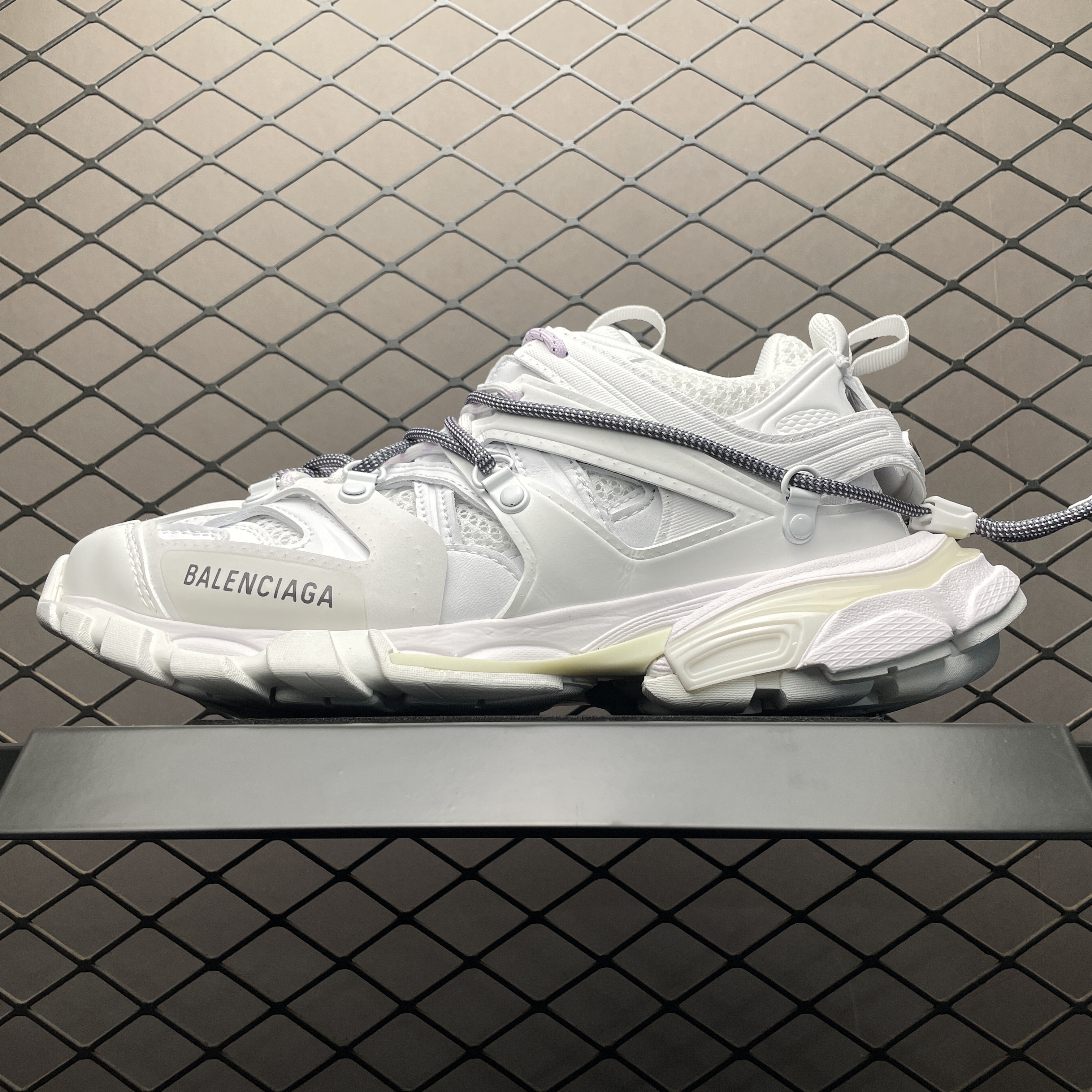 BALENCIAGA Track Trail Laces Sneaker "White/Lilac"（800590WTRHK9050）