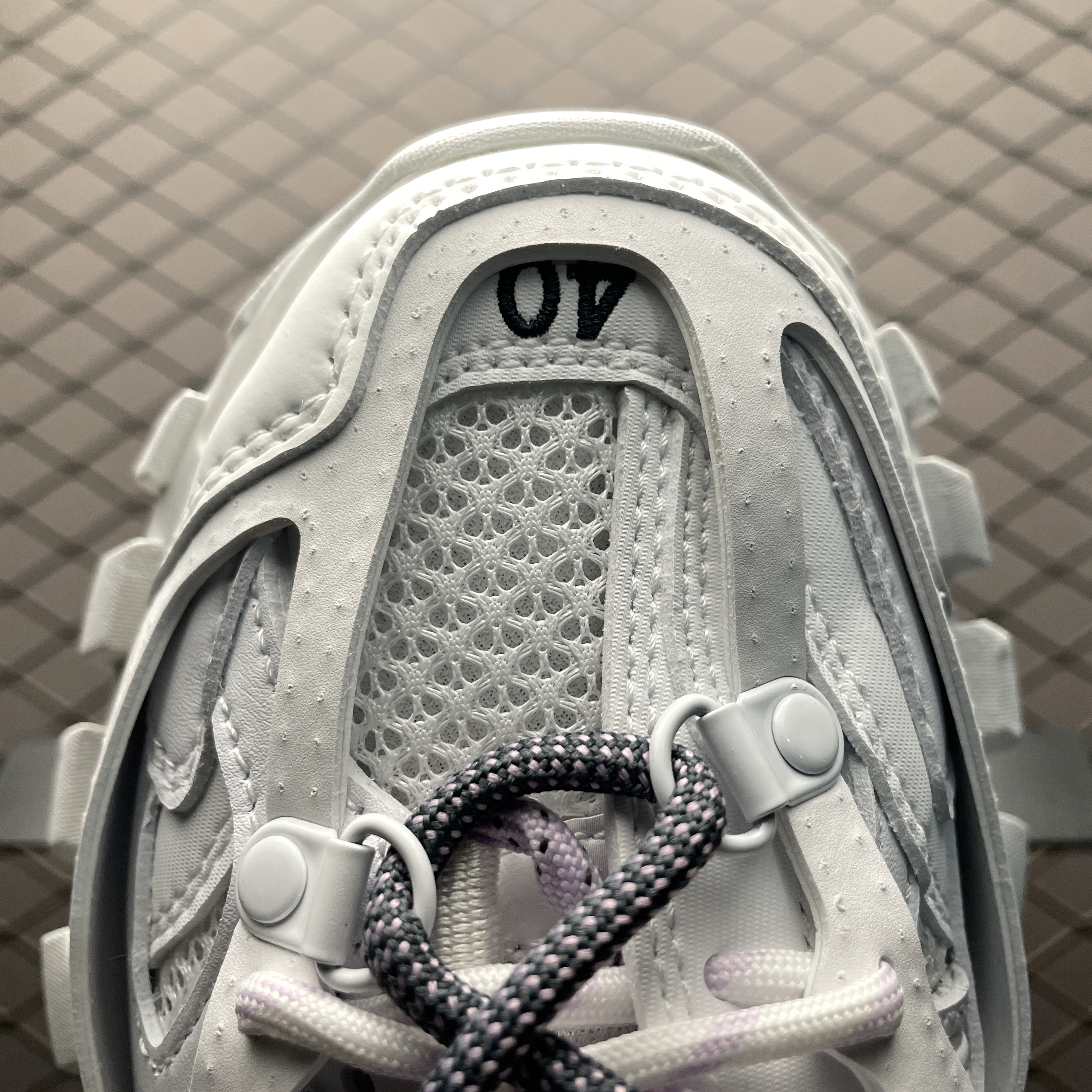 BALENCIAGA Track Trail Laces Sneaker "White/Lilac"（800590WTRHK9050）