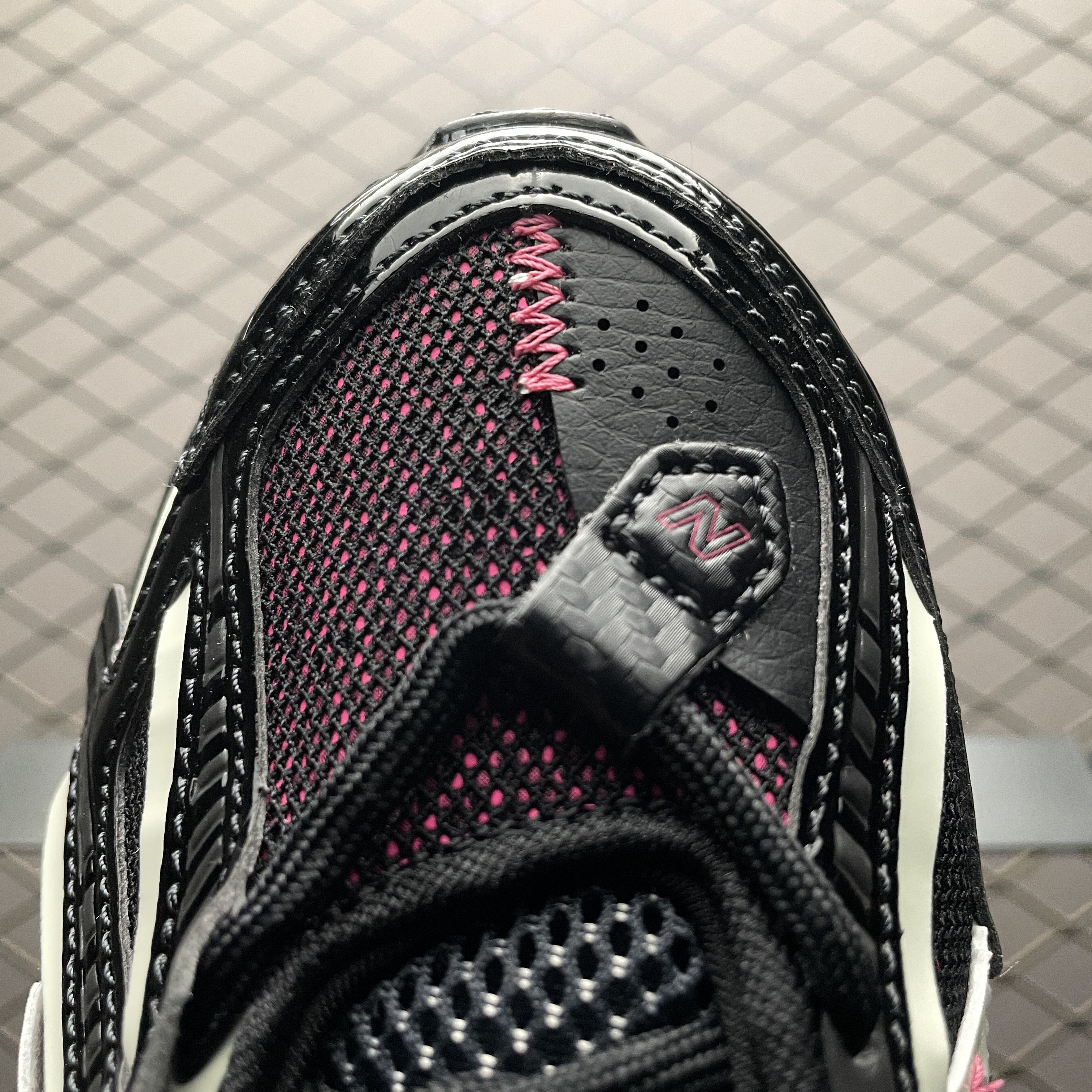 New Balance 1906A "Pink Metallic"(U1906AD）