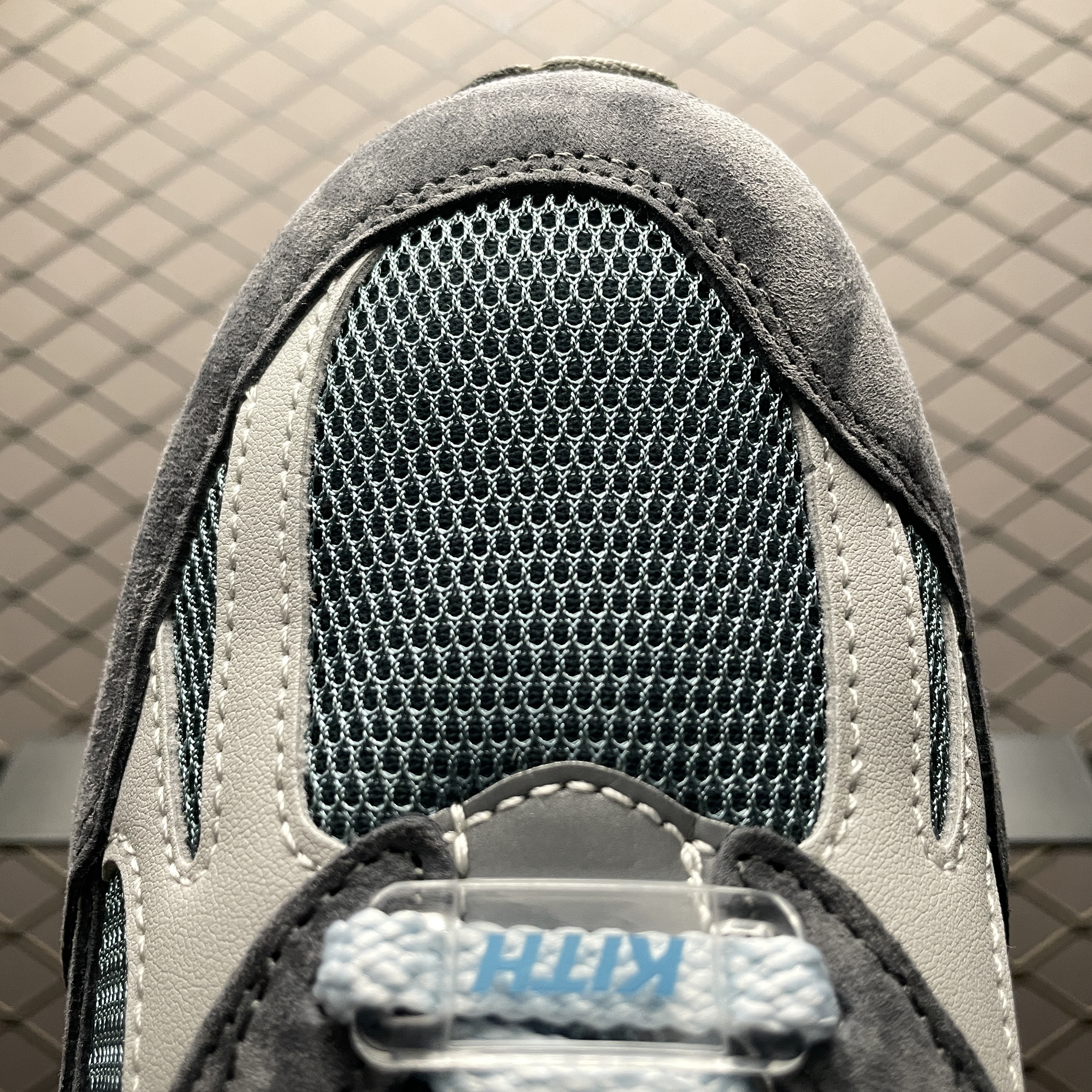 KITH × New Balance 991V2 "Asphalt/Lead/Oyster Mushroom"(U991KH2)