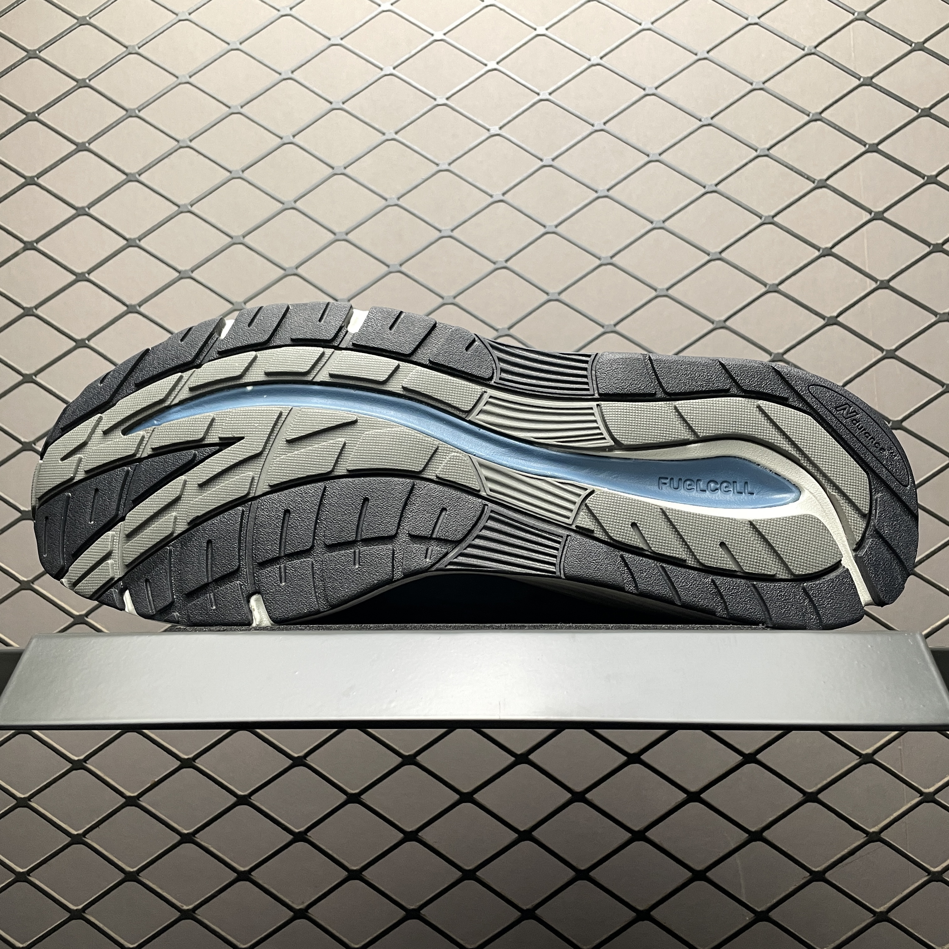 KITH × New Balance 991V2 "Asphalt/Lead/Oyster Mushroom"(U991KH2)