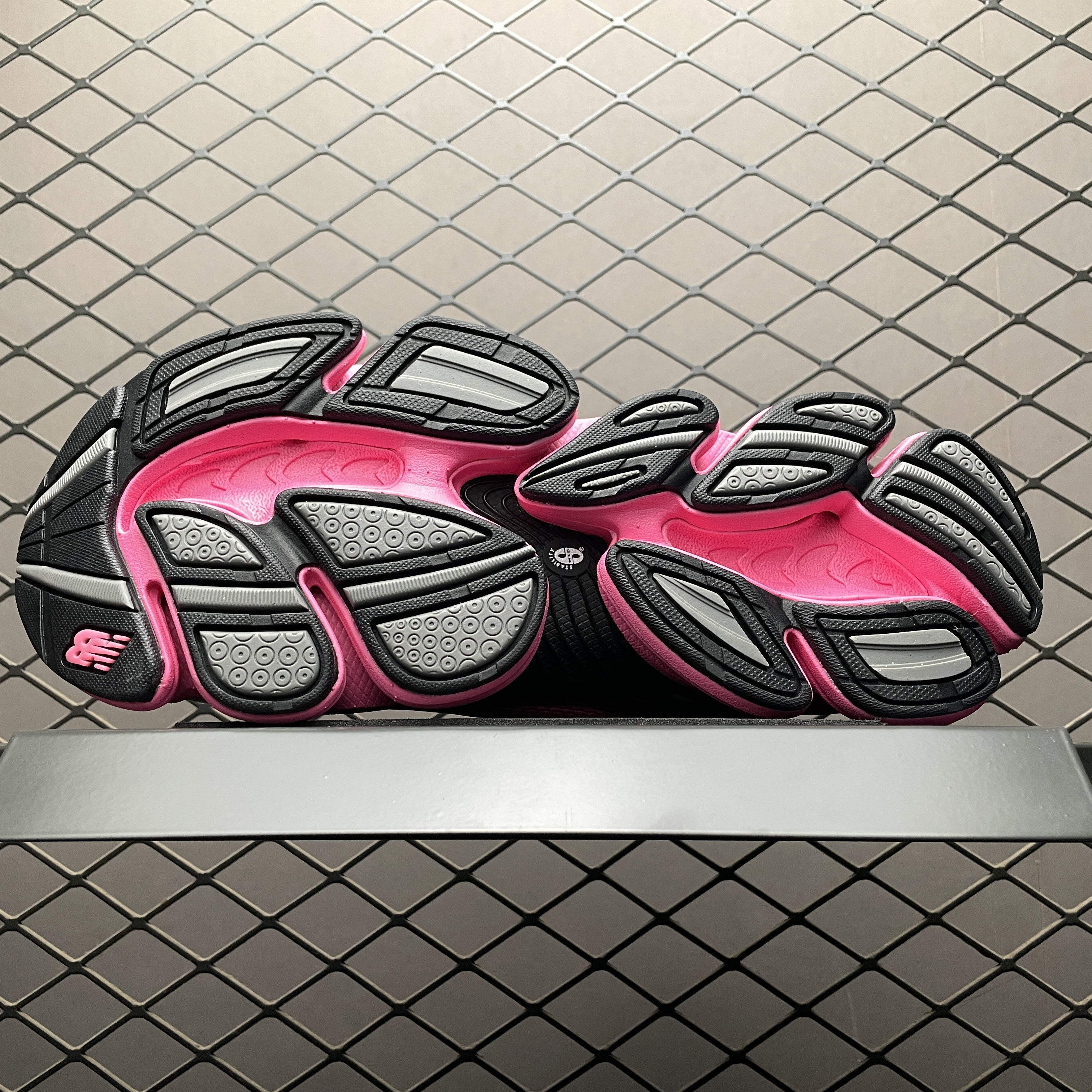 New Balance 2000 "Dragon Berry" (U2000DB)