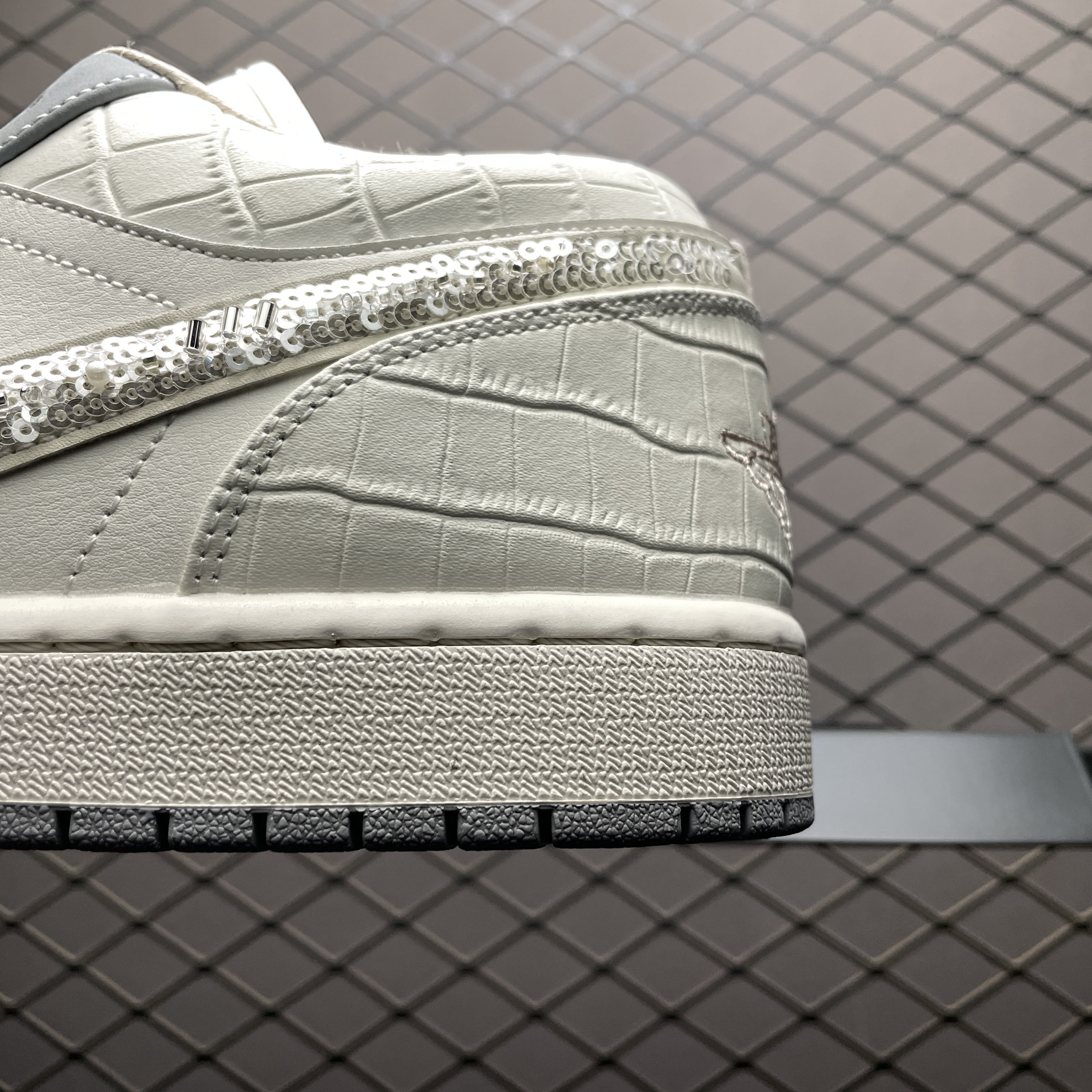 Nike Women's Air Jordan 1 Low "Turquoise Gemstones"（IH7323-100）