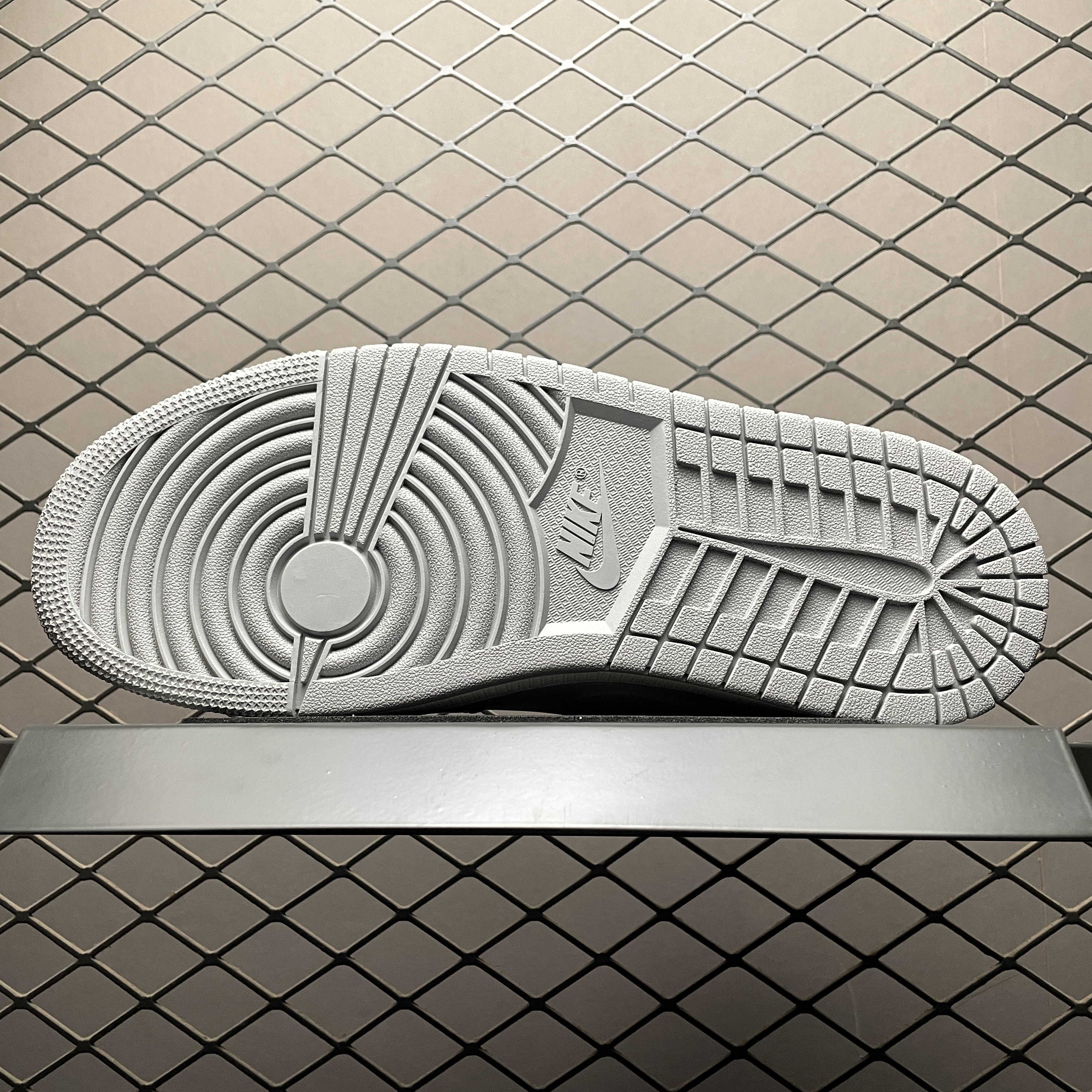 Nike Women's Air Jordan 1 Low "Turquoise Gemstones"（IH7323-100）