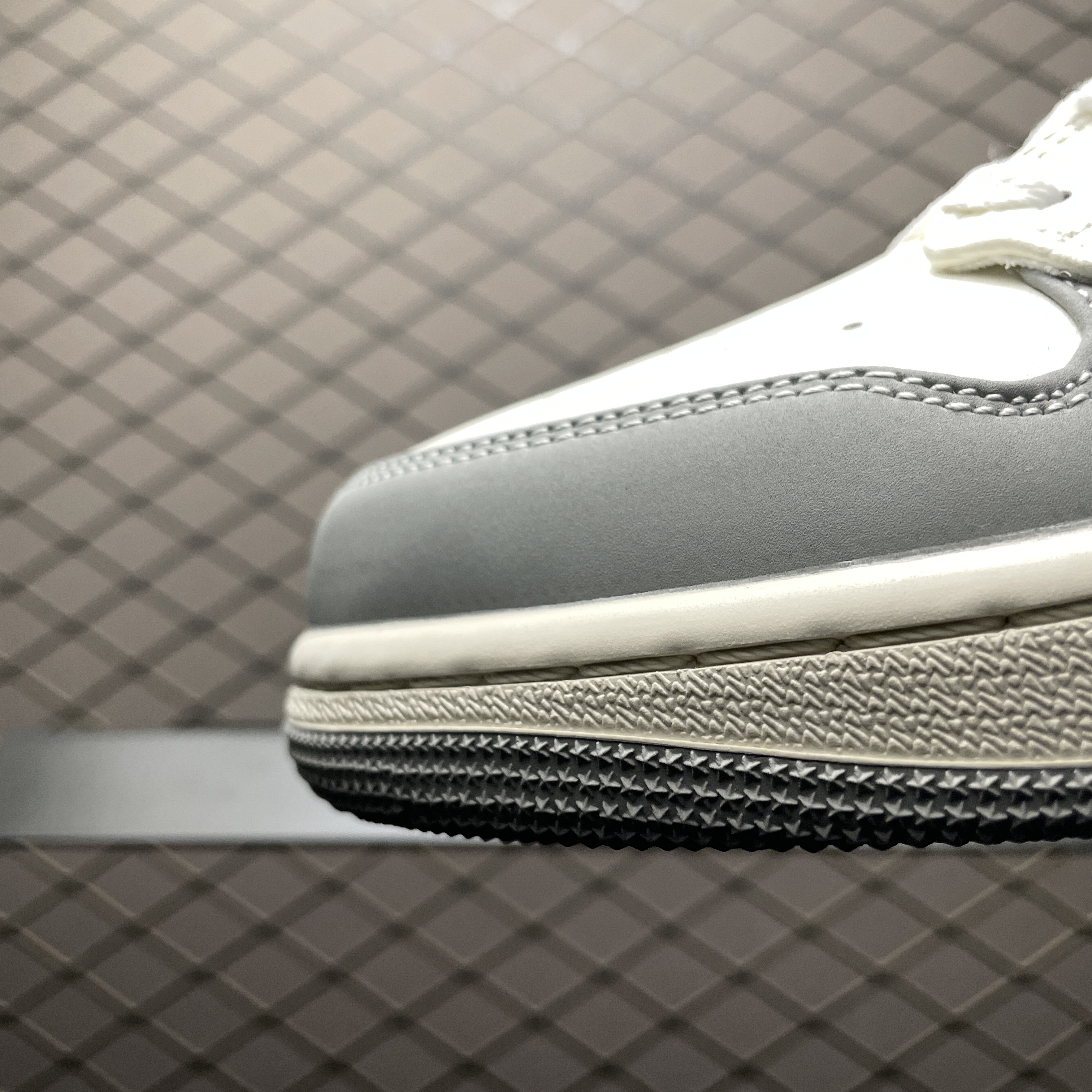 Nike Women's Air Jordan 1 Low "Turquoise Gemstones"（IH7323-100）