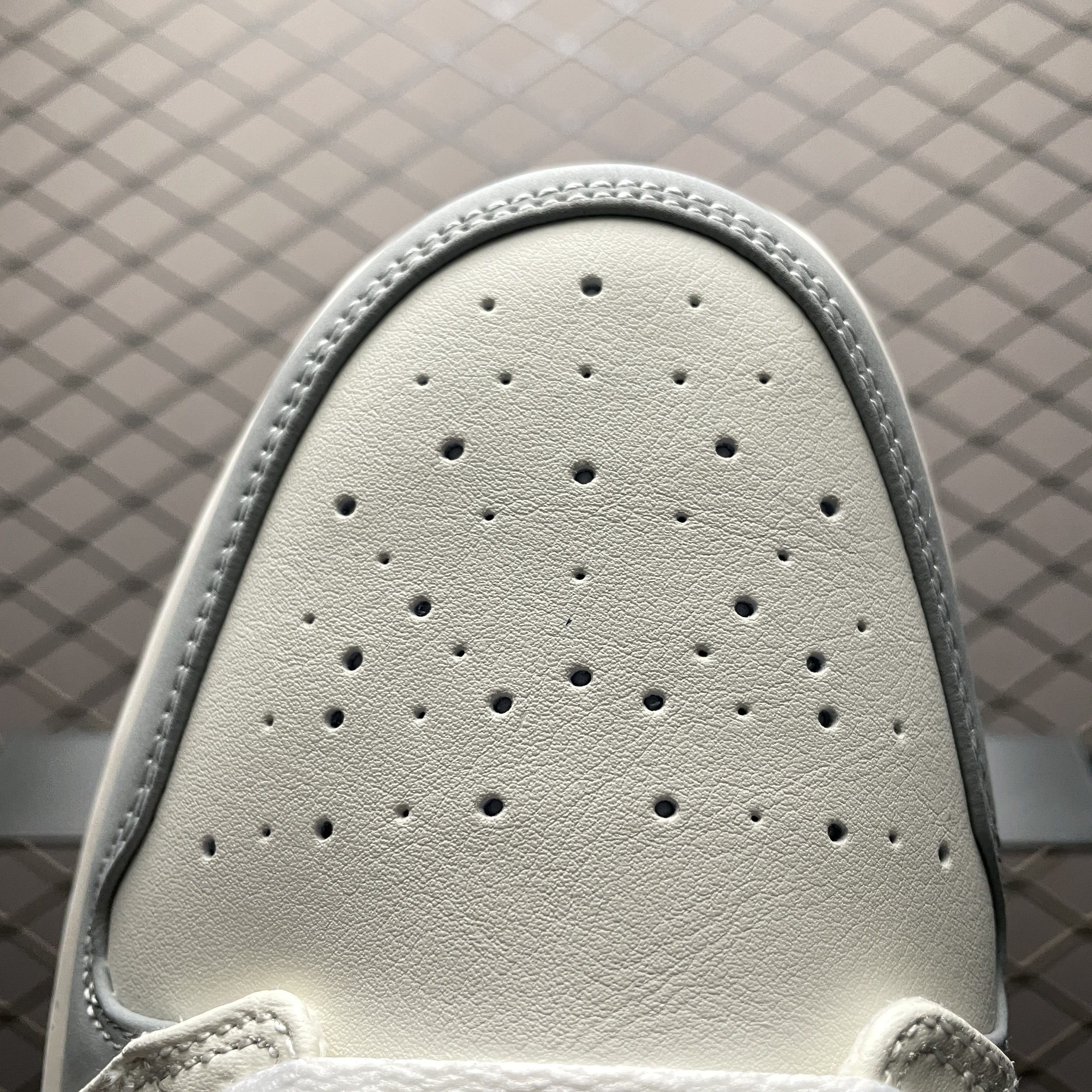 Nike Women's Air Jordan 1 Low "Turquoise Gemstones"（IH7323-100）