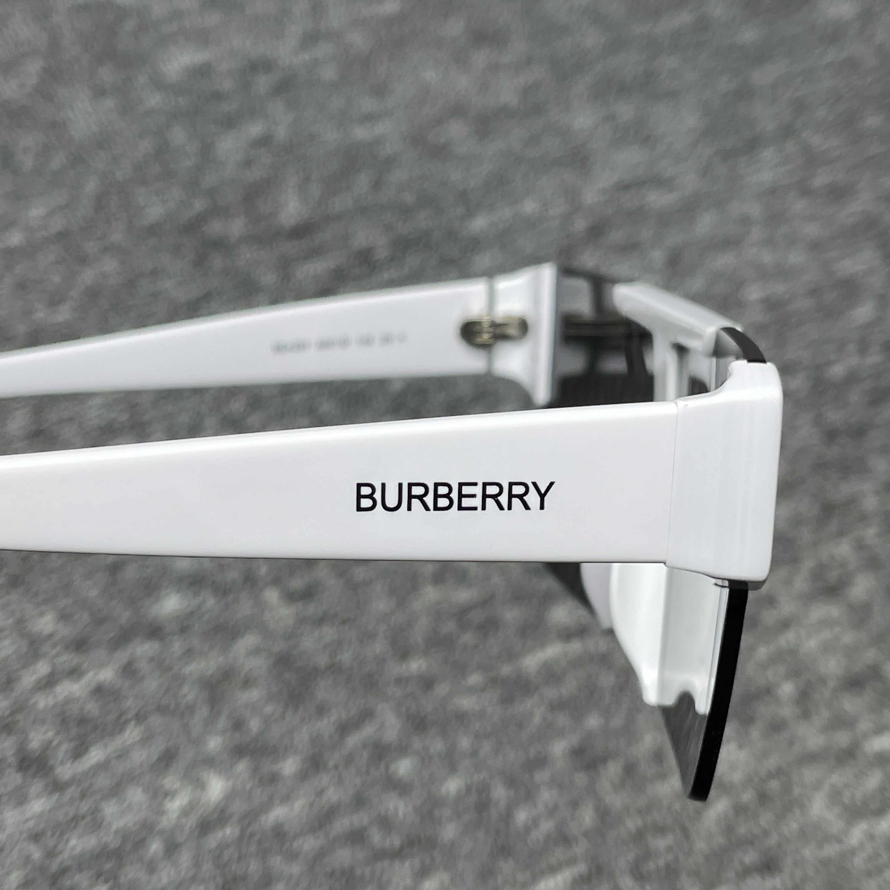 Burberry Eyewear BE4291 sunglasses(BE4291)