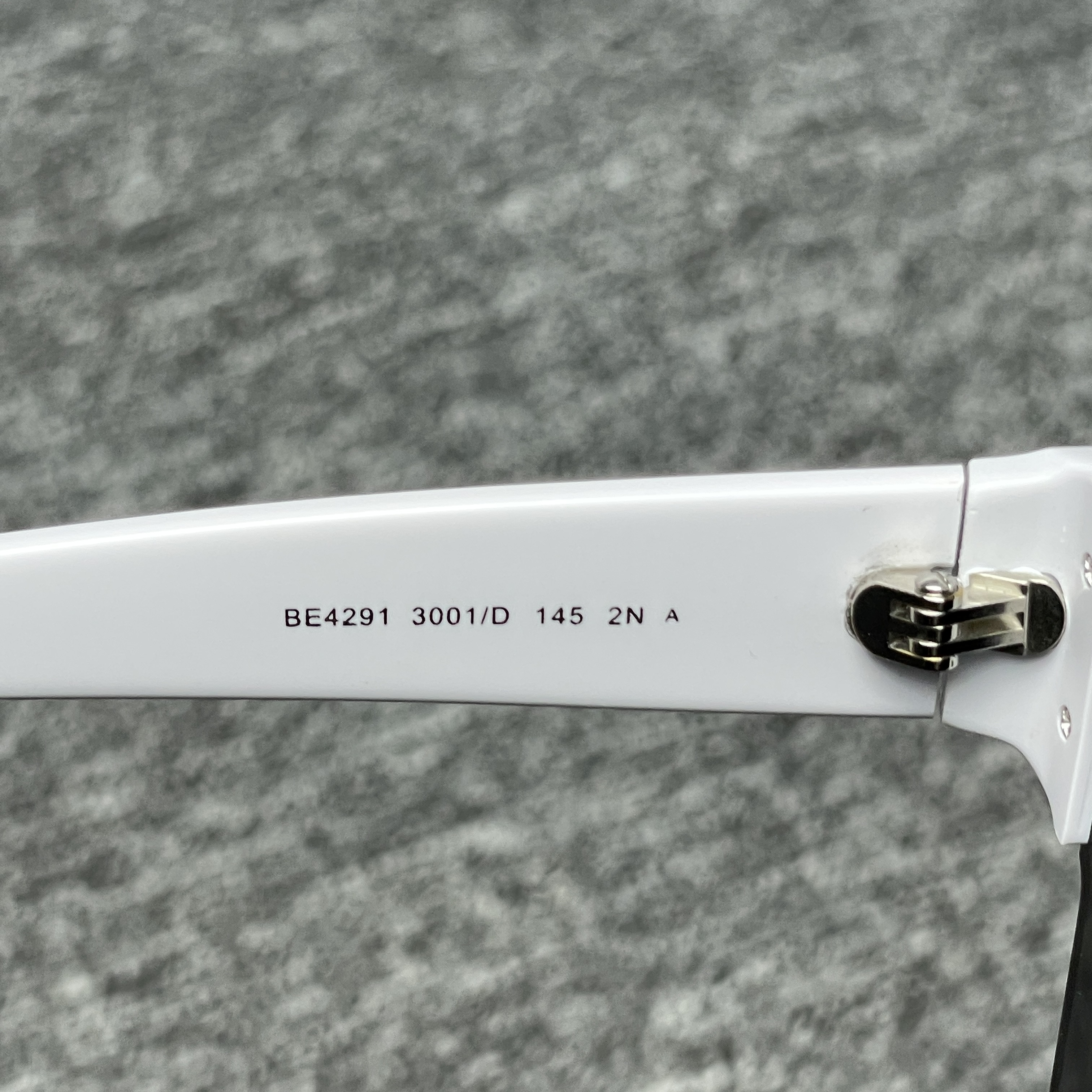 Burberry Eyewear BE4291 sunglasses(BE4291)