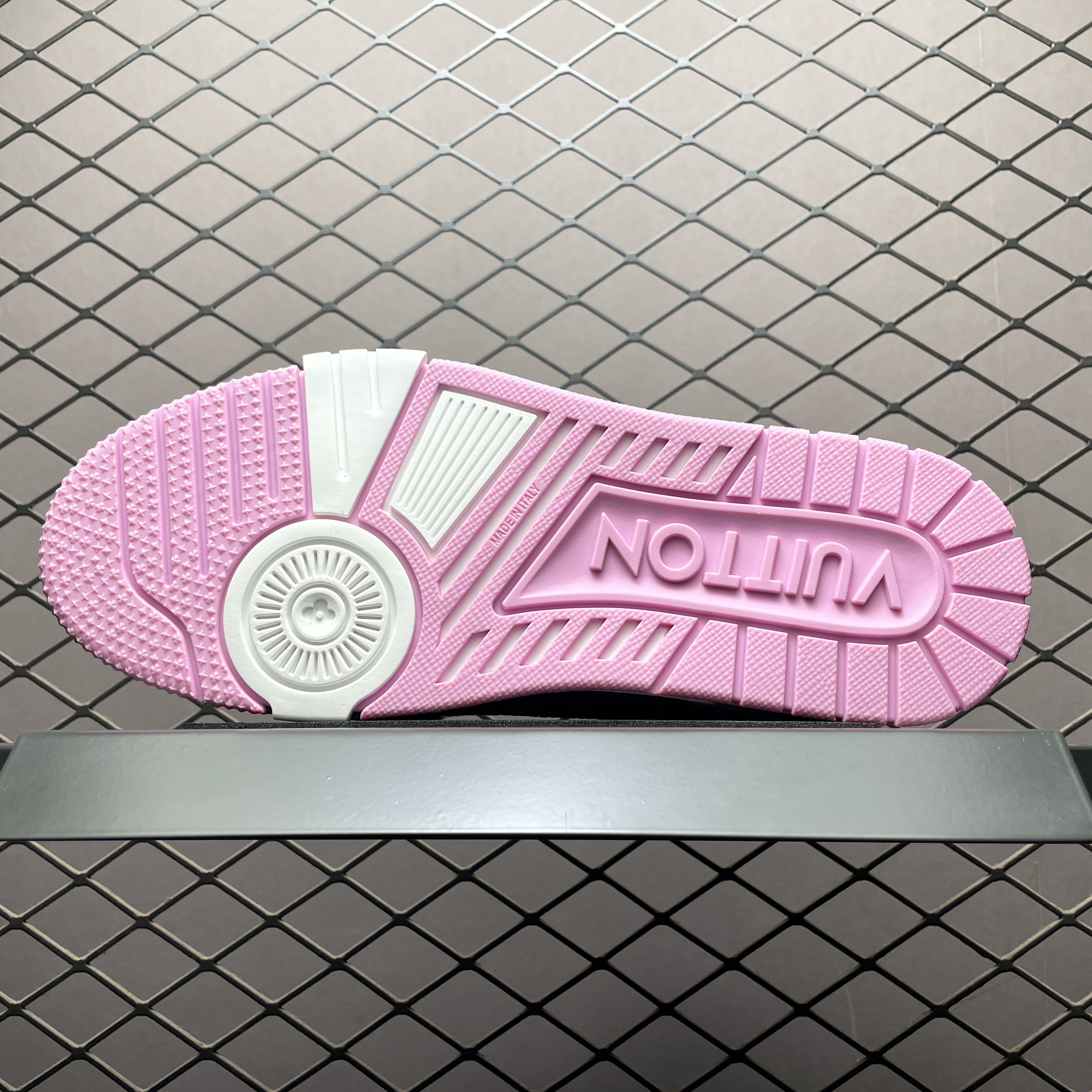 Louis Vuitton LV Trainer Sneaker（1AIKOQ）