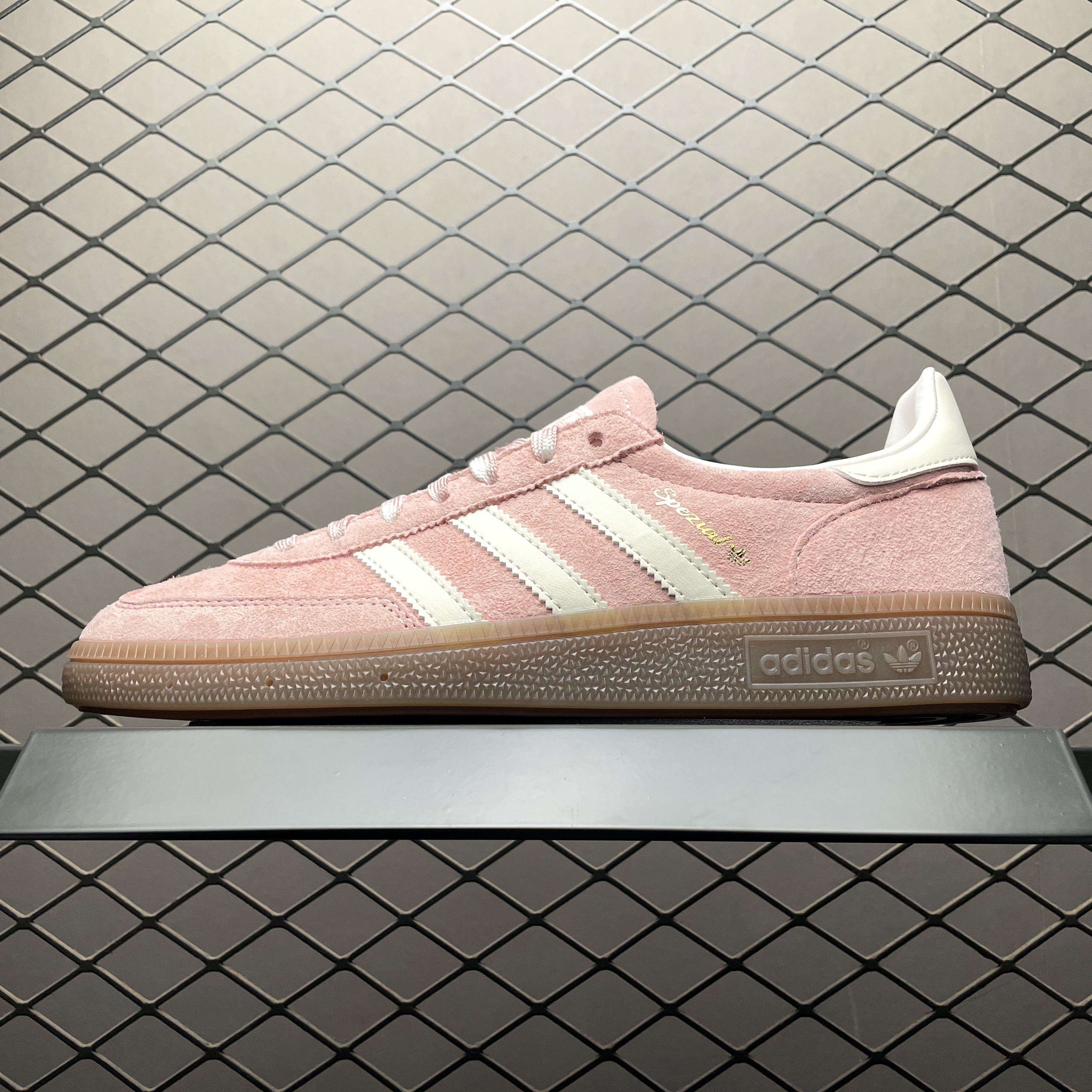 adidas Originals Handball Spezial "Wonder Mauve/Off White/Gum"（KJ6305）