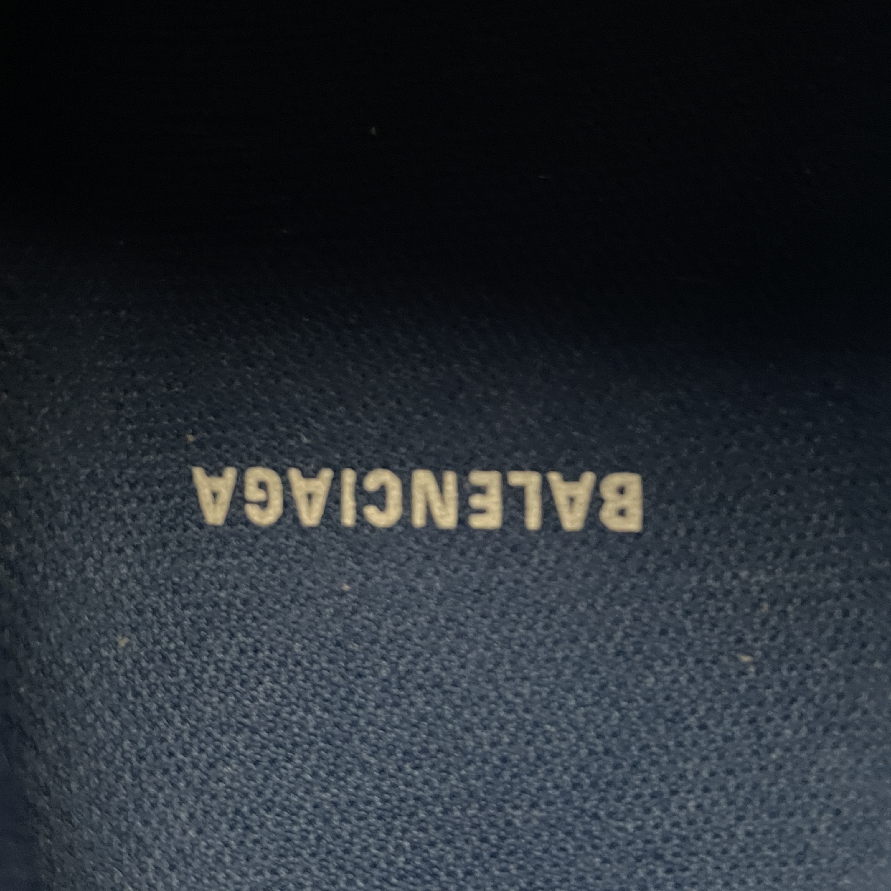 BALENCIAGA Men's Hamptons Worn-out Sneaker（841765WCURB9141）