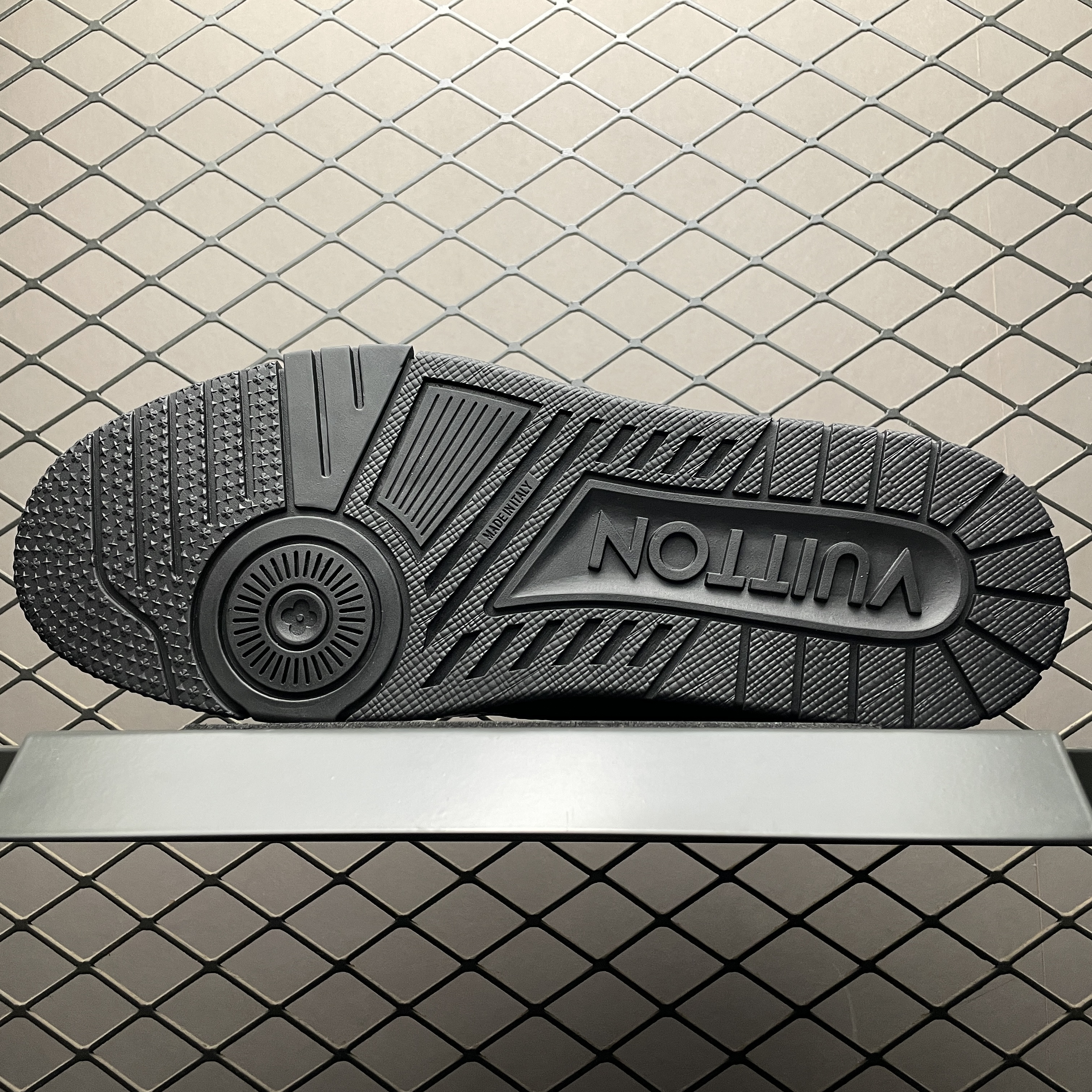 Louis Vuitton LV Trainer Sneaker（1AHTA3)