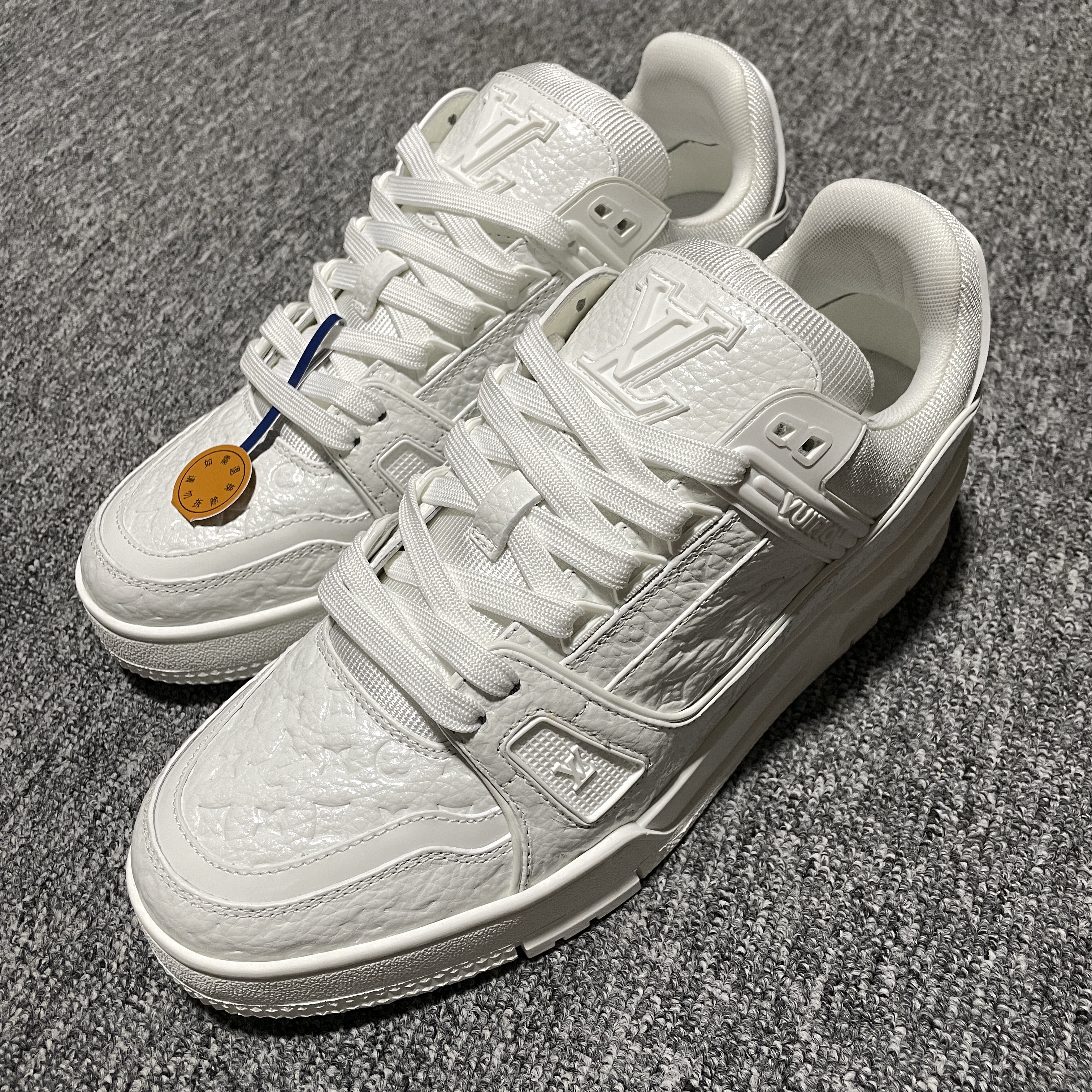 Louis Vuitton LV Trainer Sneaker（1AHT84)