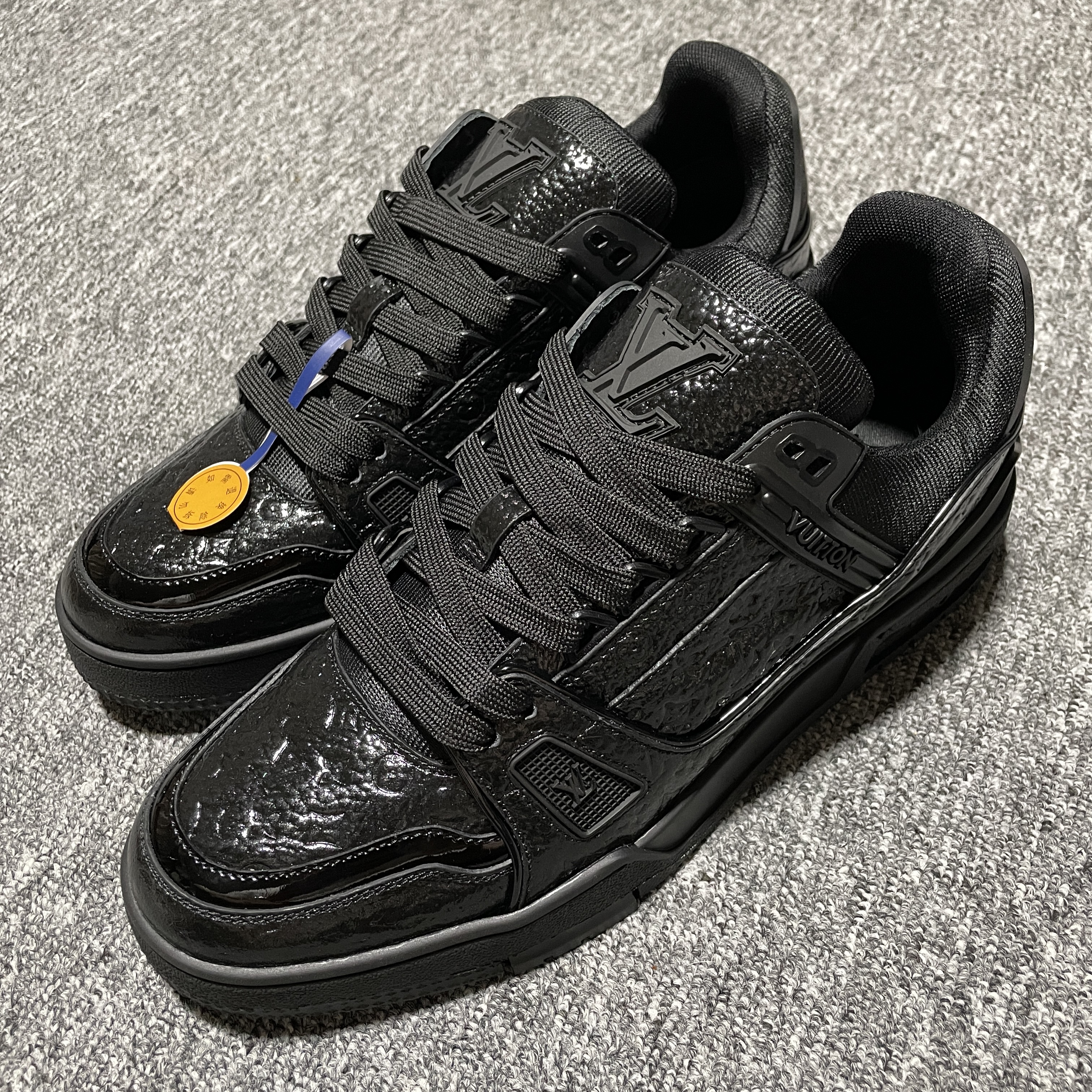 Louis Vuitton LV Trainer Sneaker（1AHTA3)