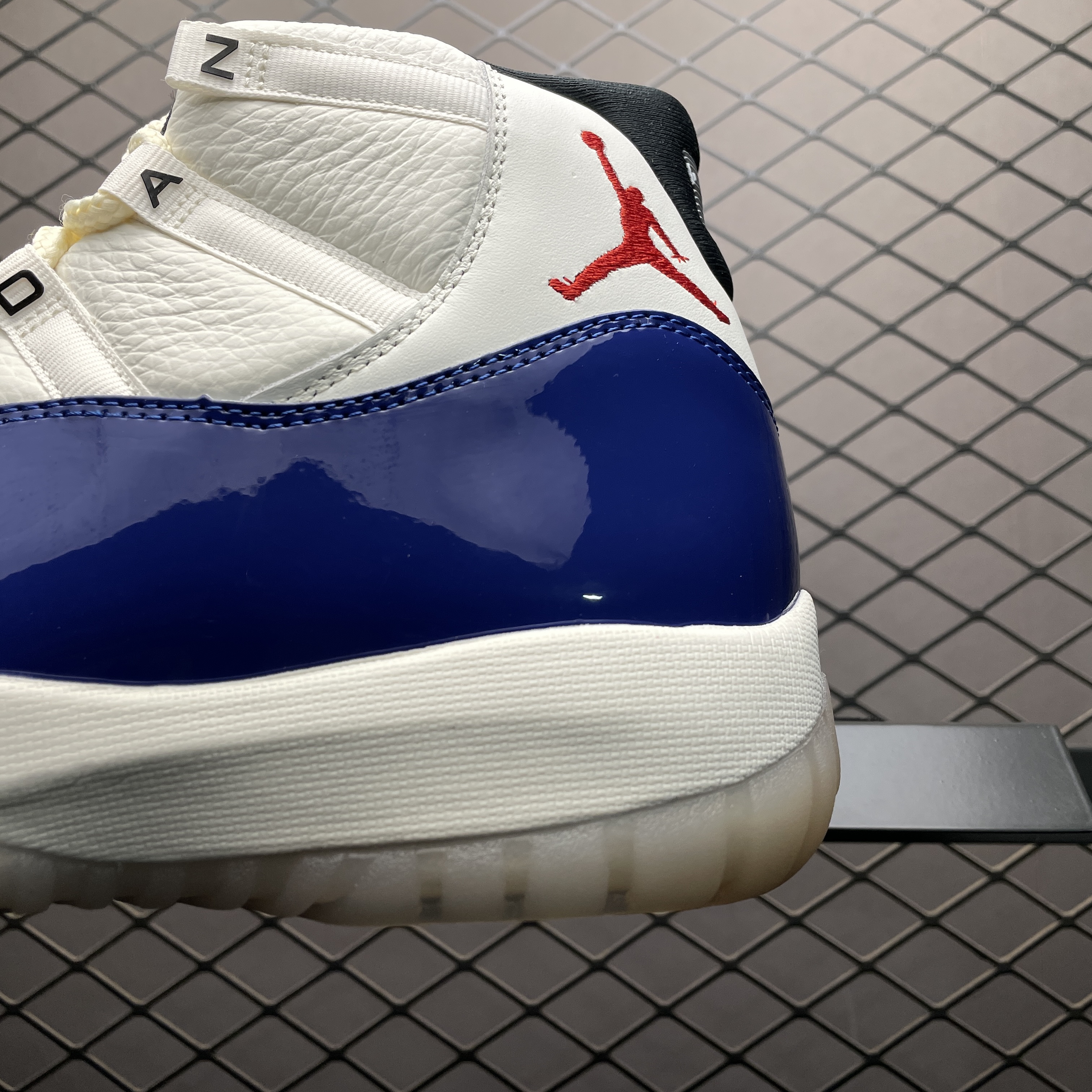 Nike Air Jordan 11 "Rare Air"（ IH0296-400）