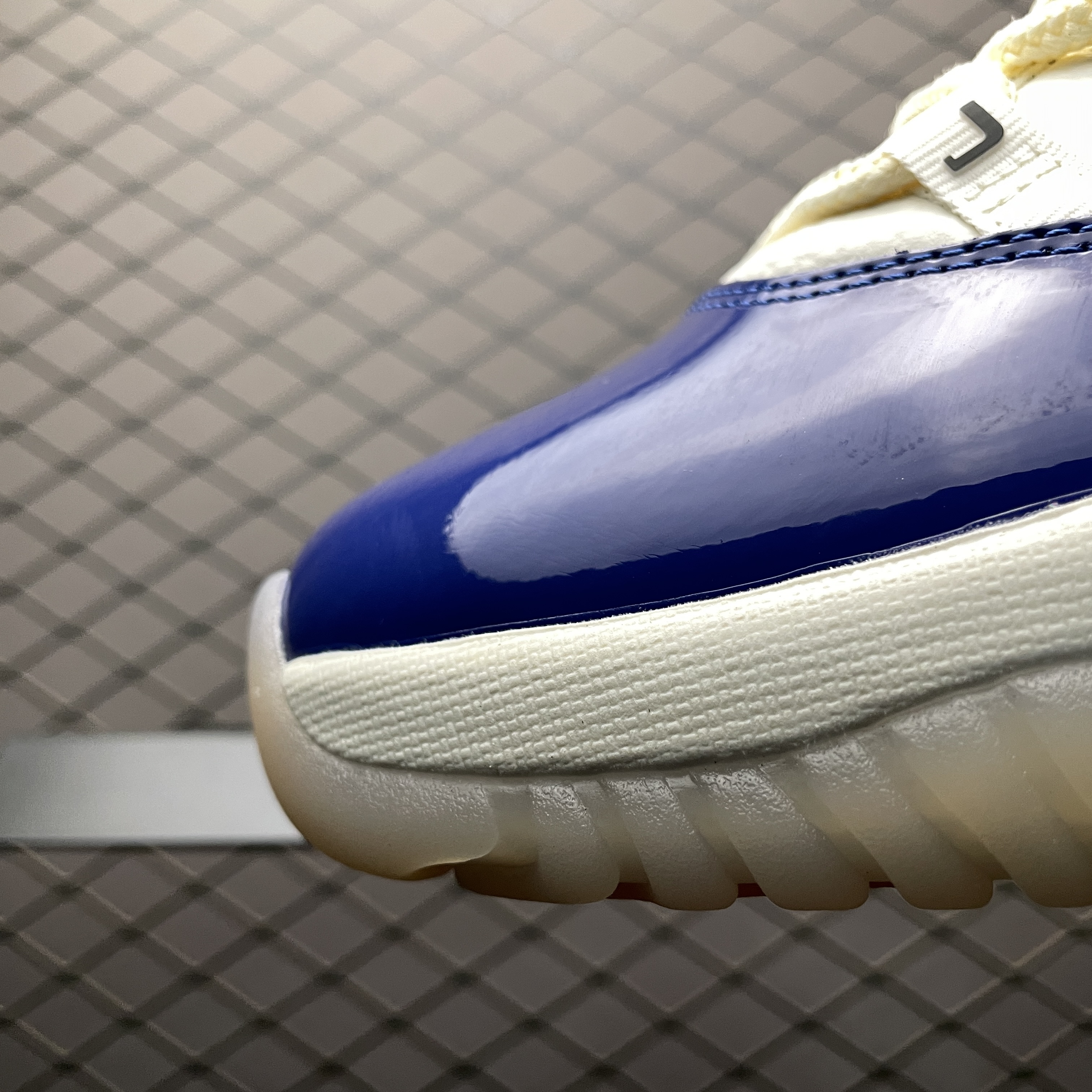 Nike Air Jordan 11 "Rare Air"（ IH0296-400）