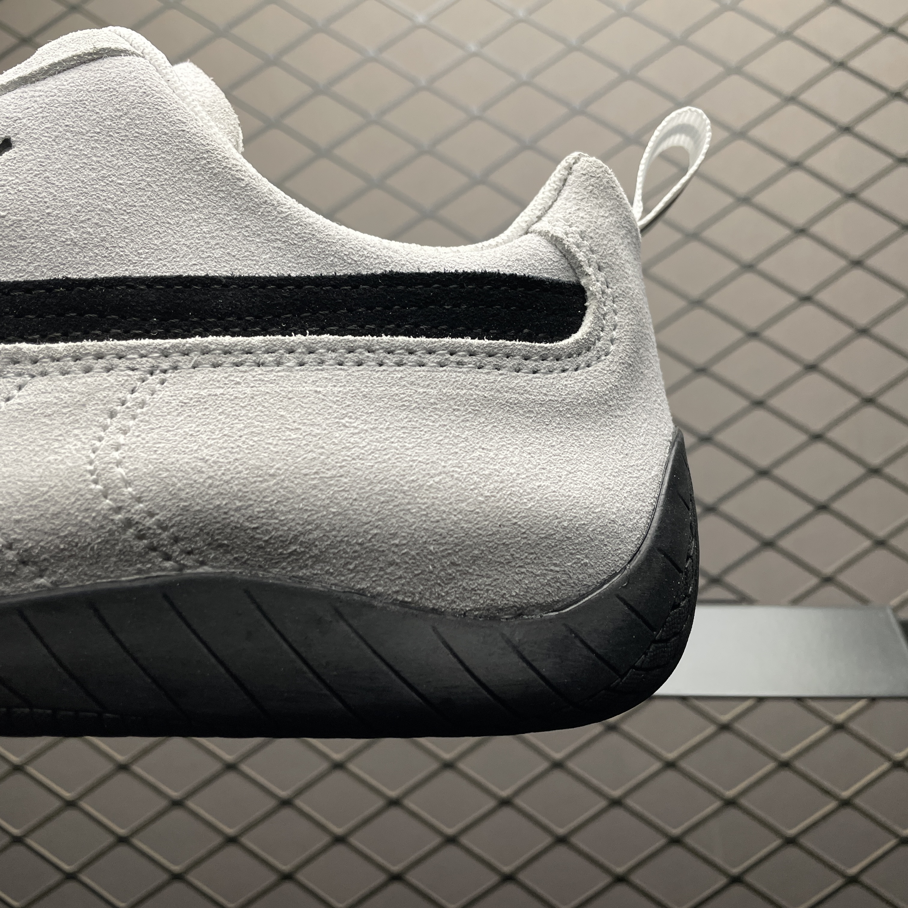 BALENCIAGA × Puma Speedcat Suede "White/Black"（847146WSDSD9010）