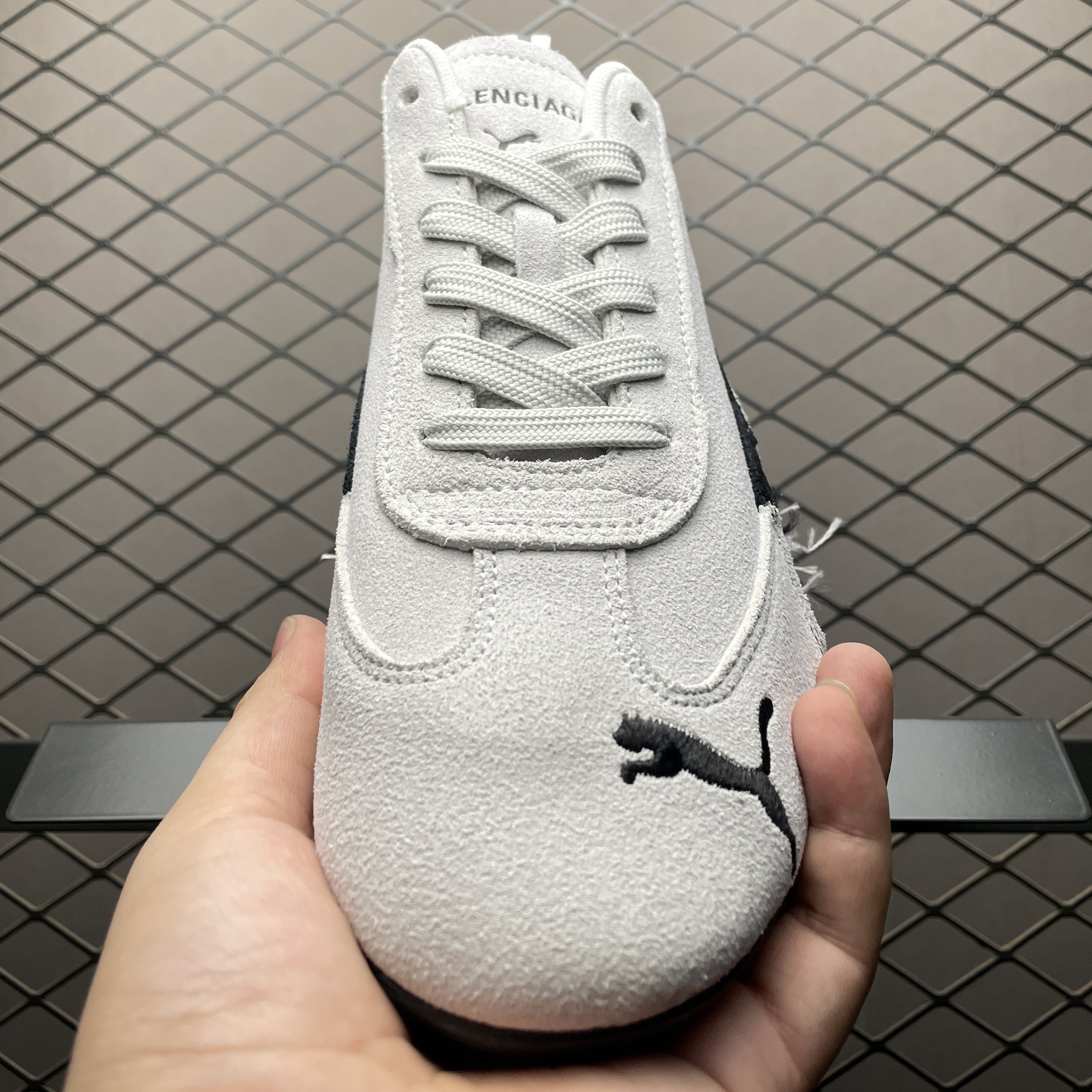 BALENCIAGA × Puma Speedcat Suede "White/Black"（847146WSDSD9010）
