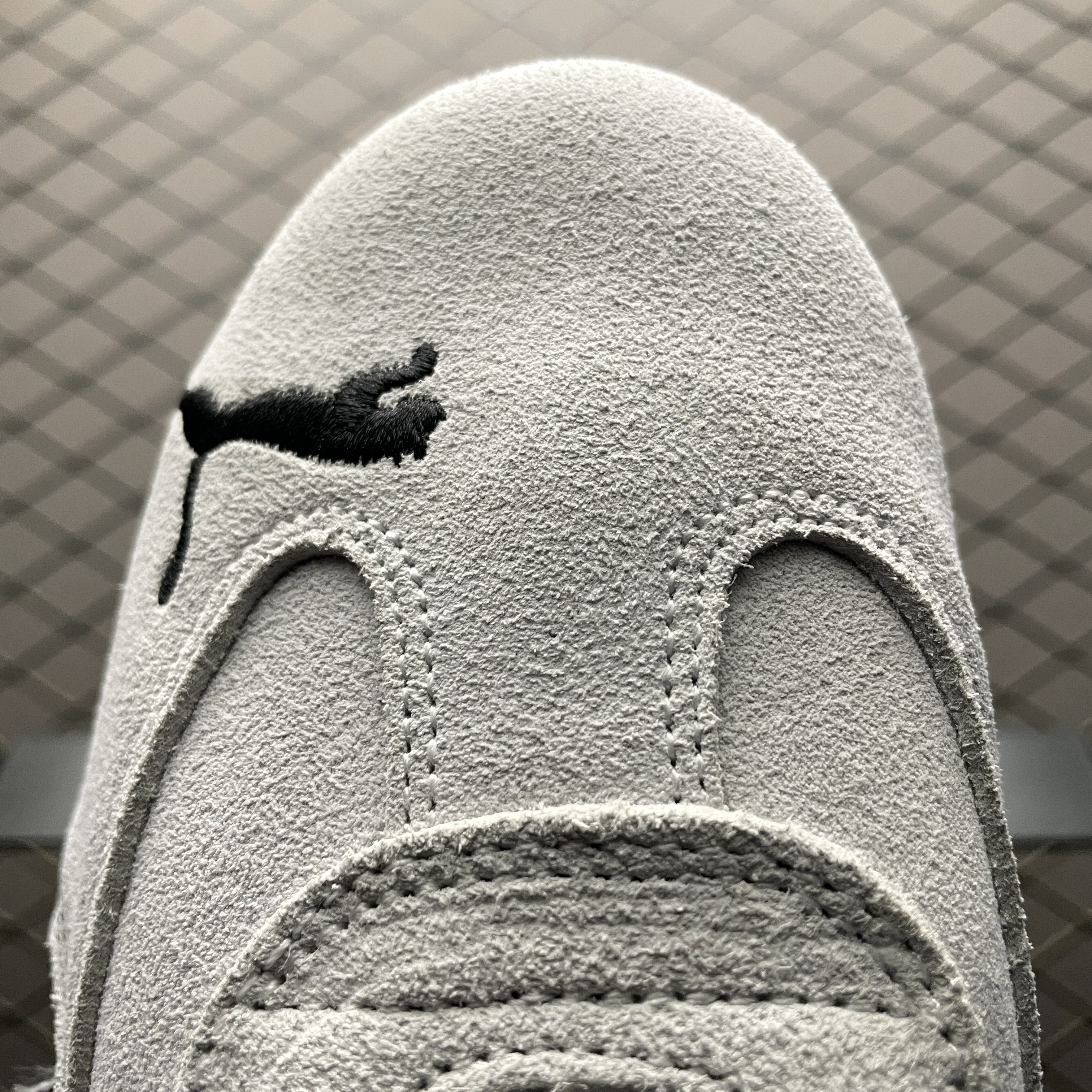 BALENCIAGA × Puma Speedcat Suede "White/Black"（847146WSDSD9010）